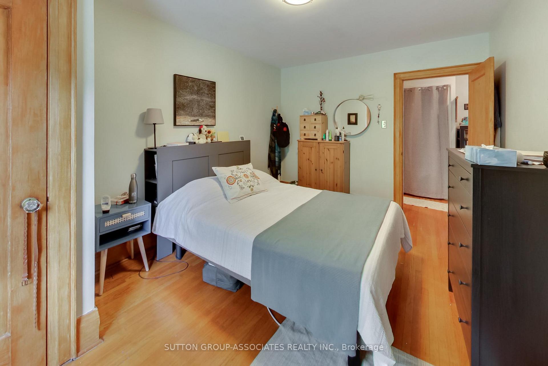 Photo 26 of 47 Robina Avenue, Toronto, Oakwood Village — HOMEH
