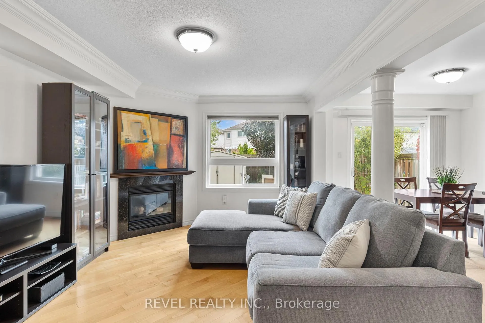 Photo 11 of 75 Bird Street, Barrie, Edgehill Drive — HOMEH