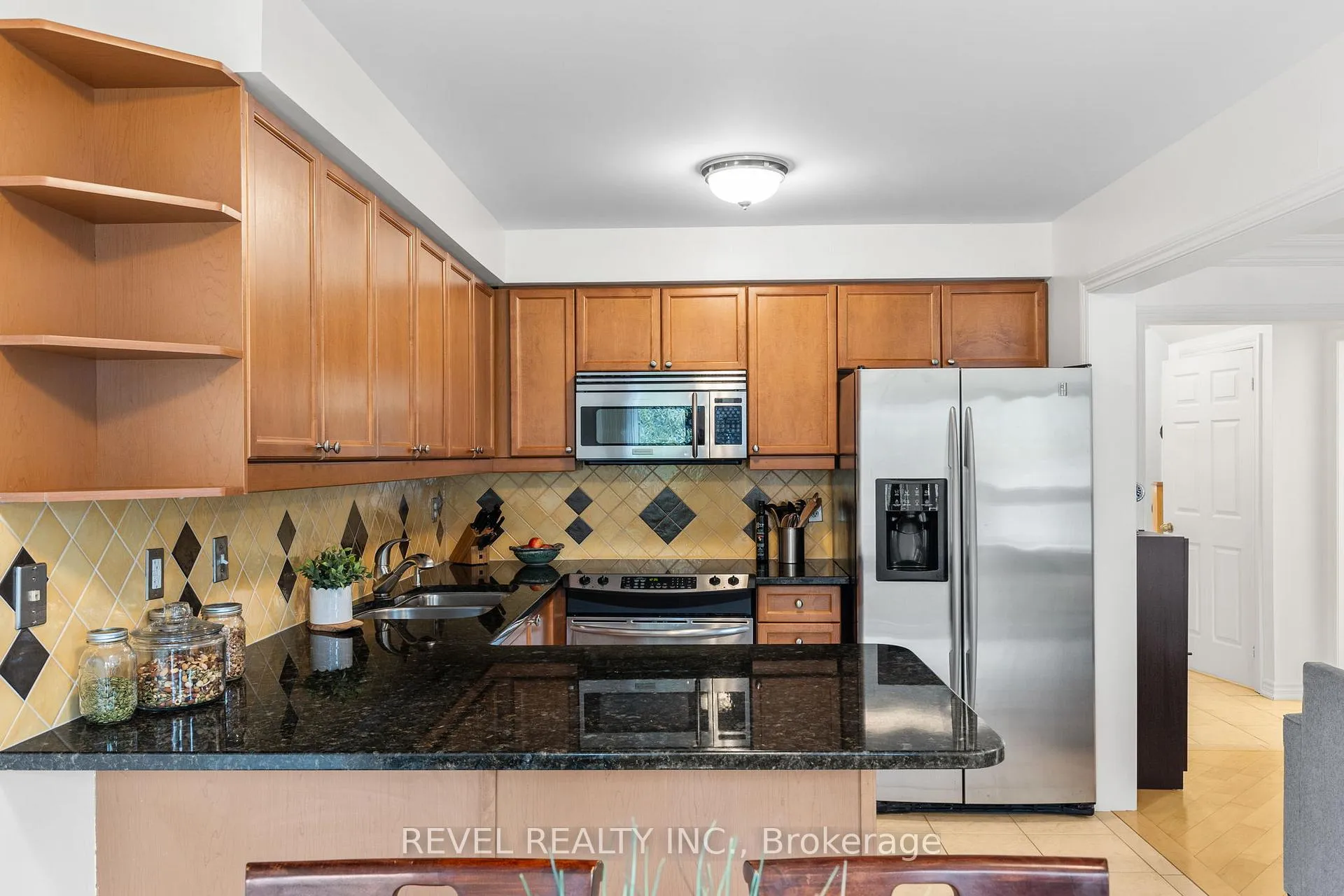 Photo 13 of 75 Bird Street, Barrie, Edgehill Drive — HOMEH