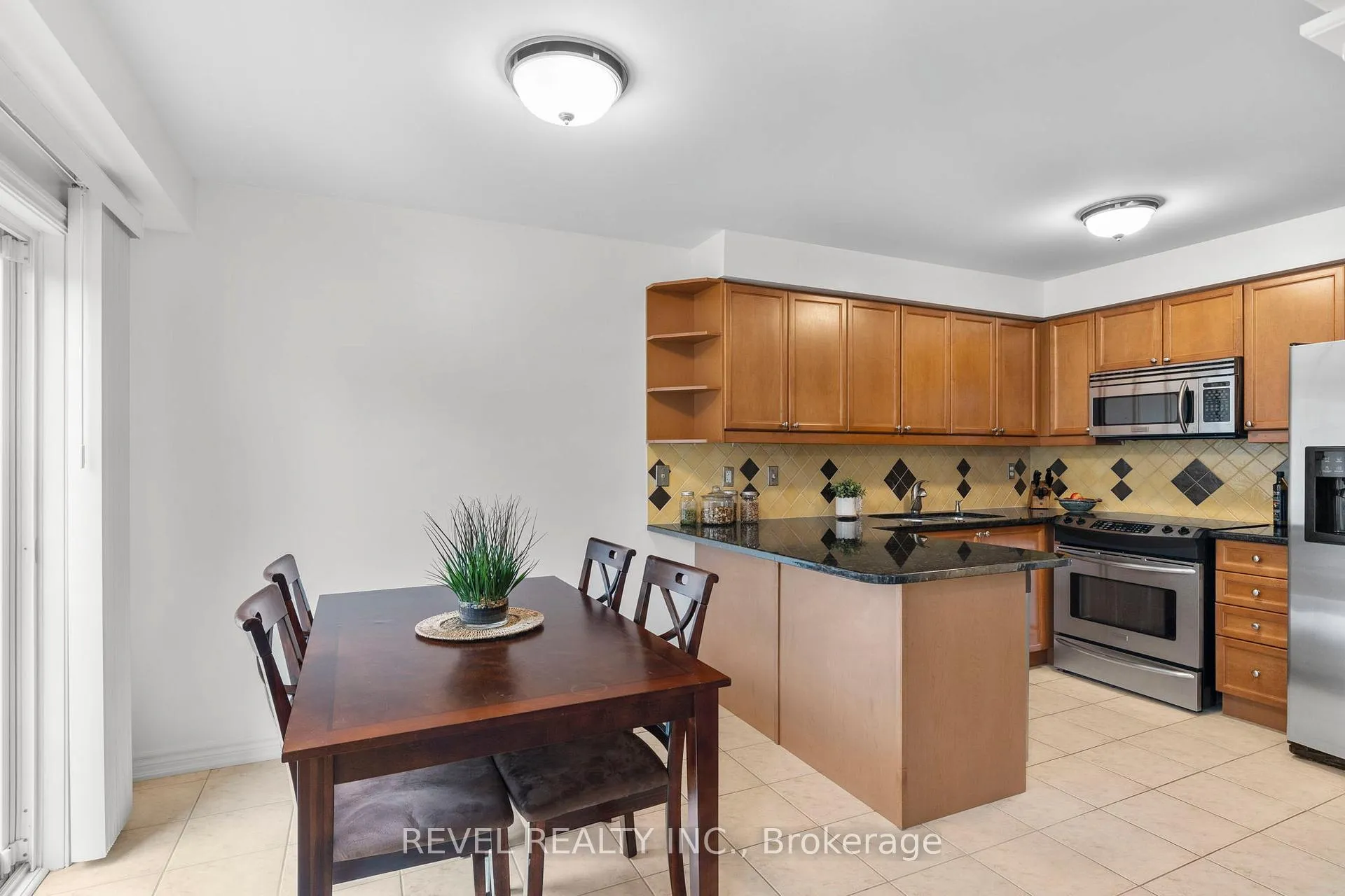 Photo 16 of 75 Bird Street, Barrie, Edgehill Drive — HOMEH