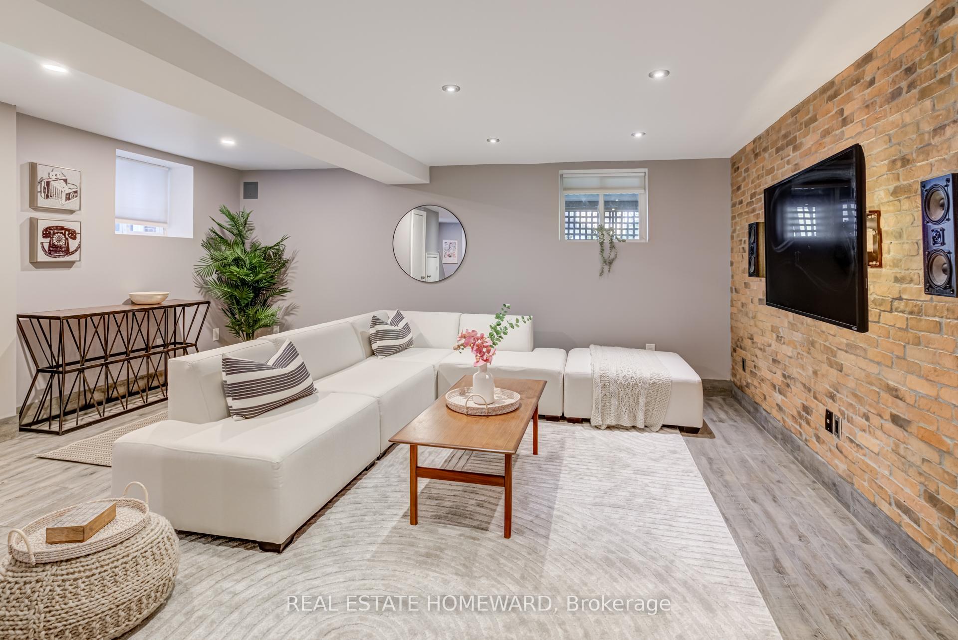 Photo 32 of 292 Glebeholme Boulevard, Toronto, Danforth — HOMEH