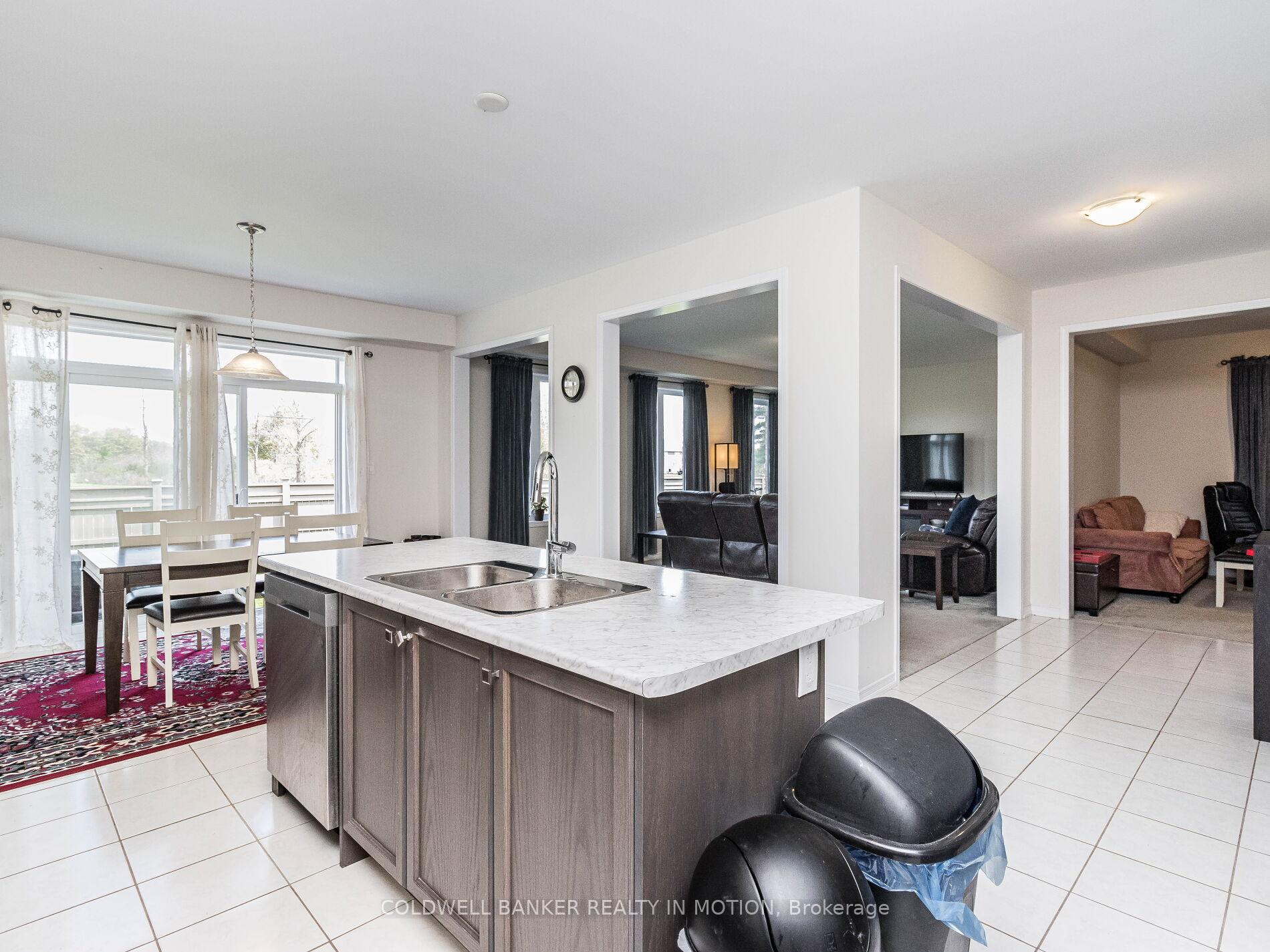 Photo 12 of 28 Esther Crescent W, Thorold, Hurricane/Merrittville — HOMEH