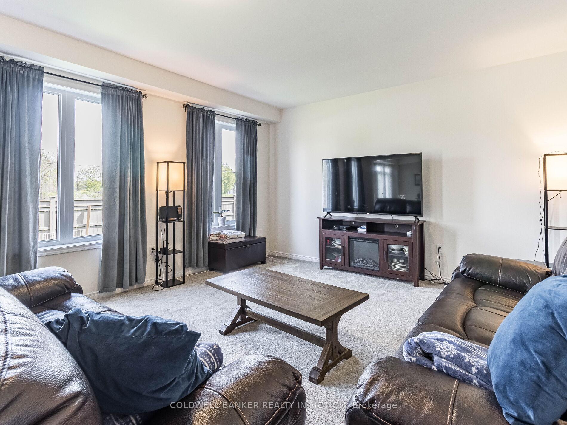 Photo 14 of 28 Esther Crescent W, Thorold, Hurricane/Merrittville — HOMEH