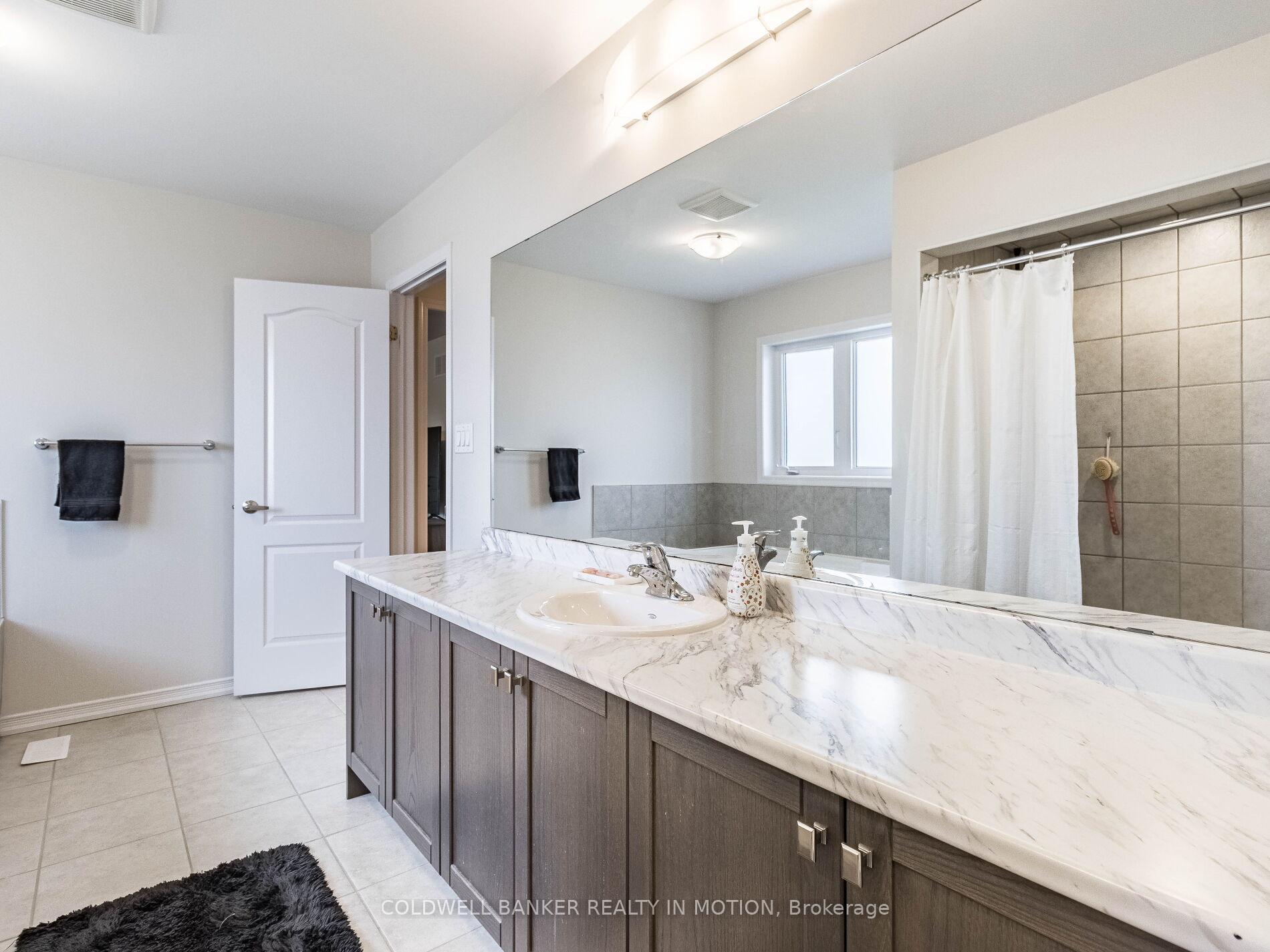 Photo 26 of 28 Esther Crescent W, Thorold, Hurricane/Merrittville — HOMEH