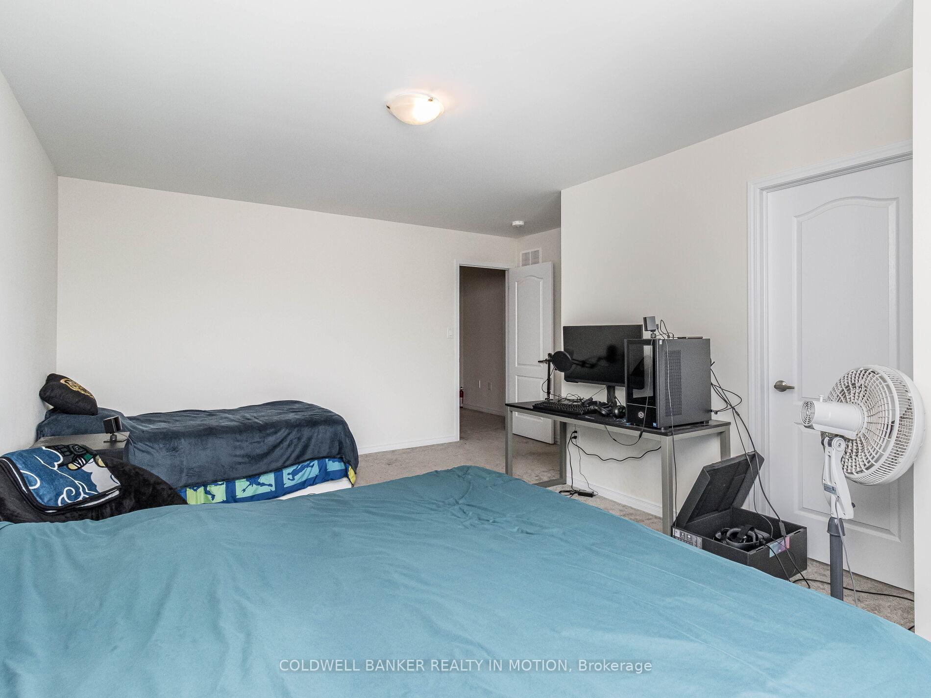 Photo 33 of 28 Esther Crescent W, Thorold, Hurricane/Merrittville — HOMEH
