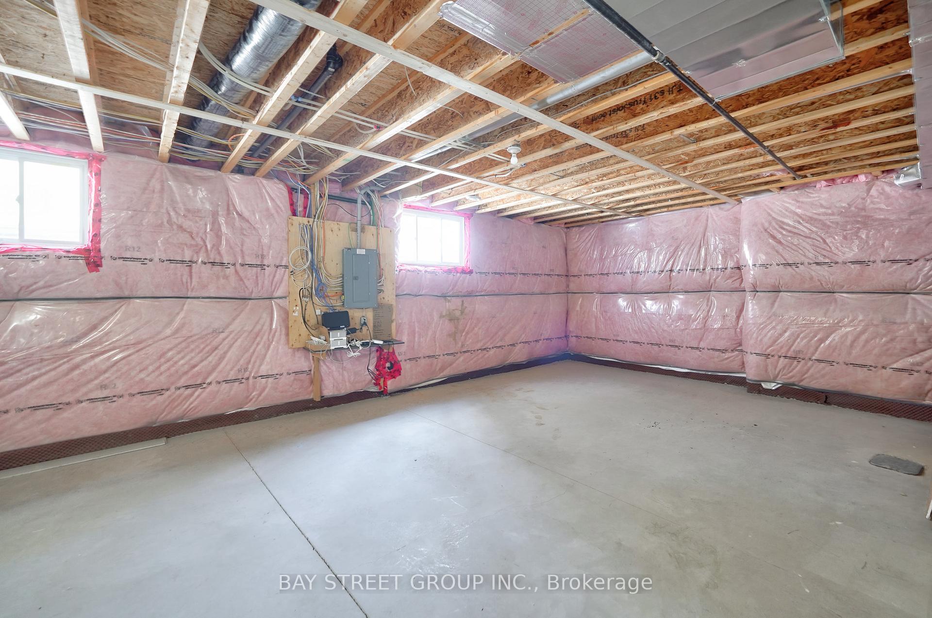 Photo 43 of 4 Beamer Court, Thorold, Confederation Heights — HOMEH