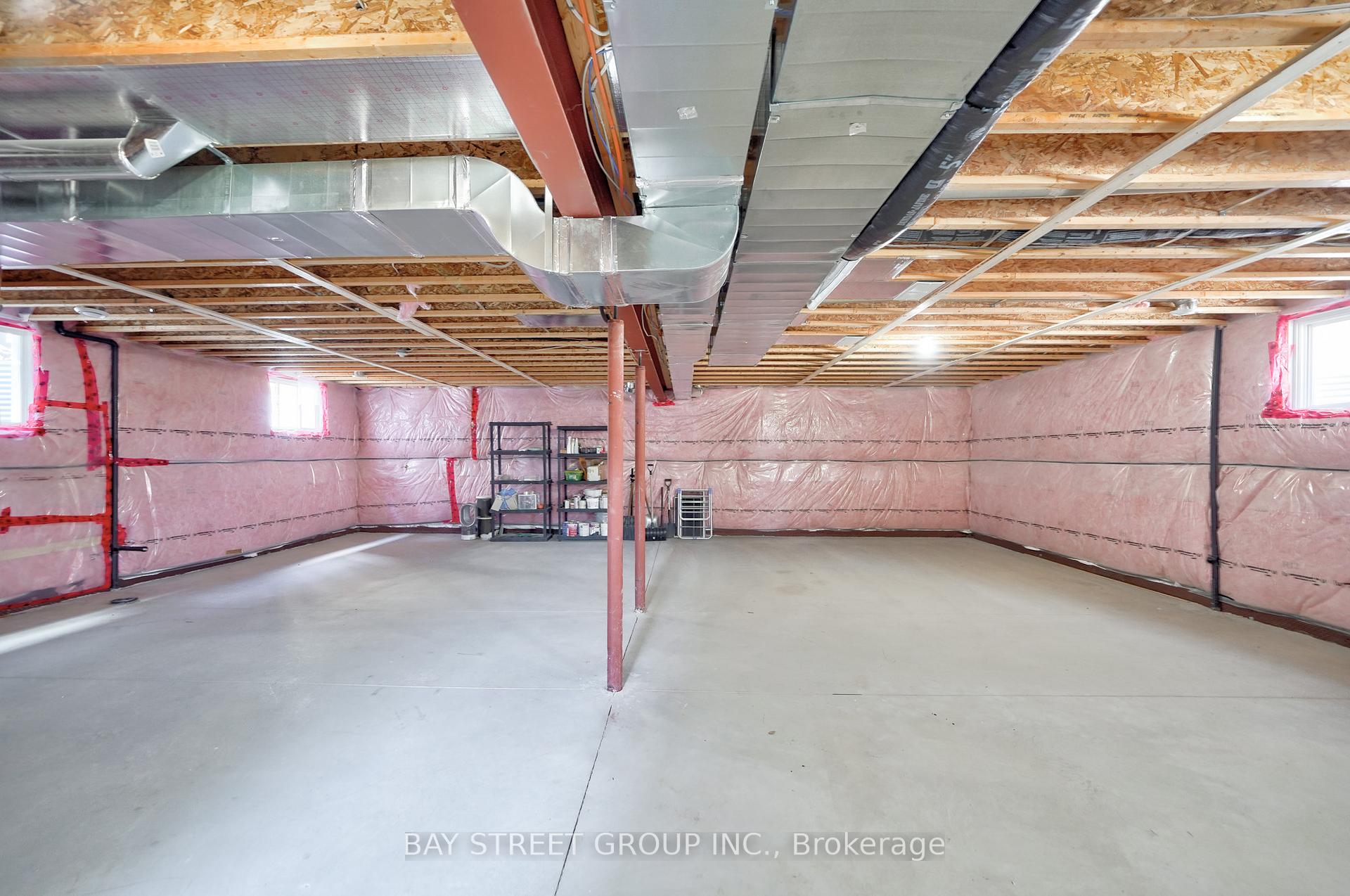 Photo 44 of 4 Beamer Court, Thorold, Confederation Heights — HOMEH