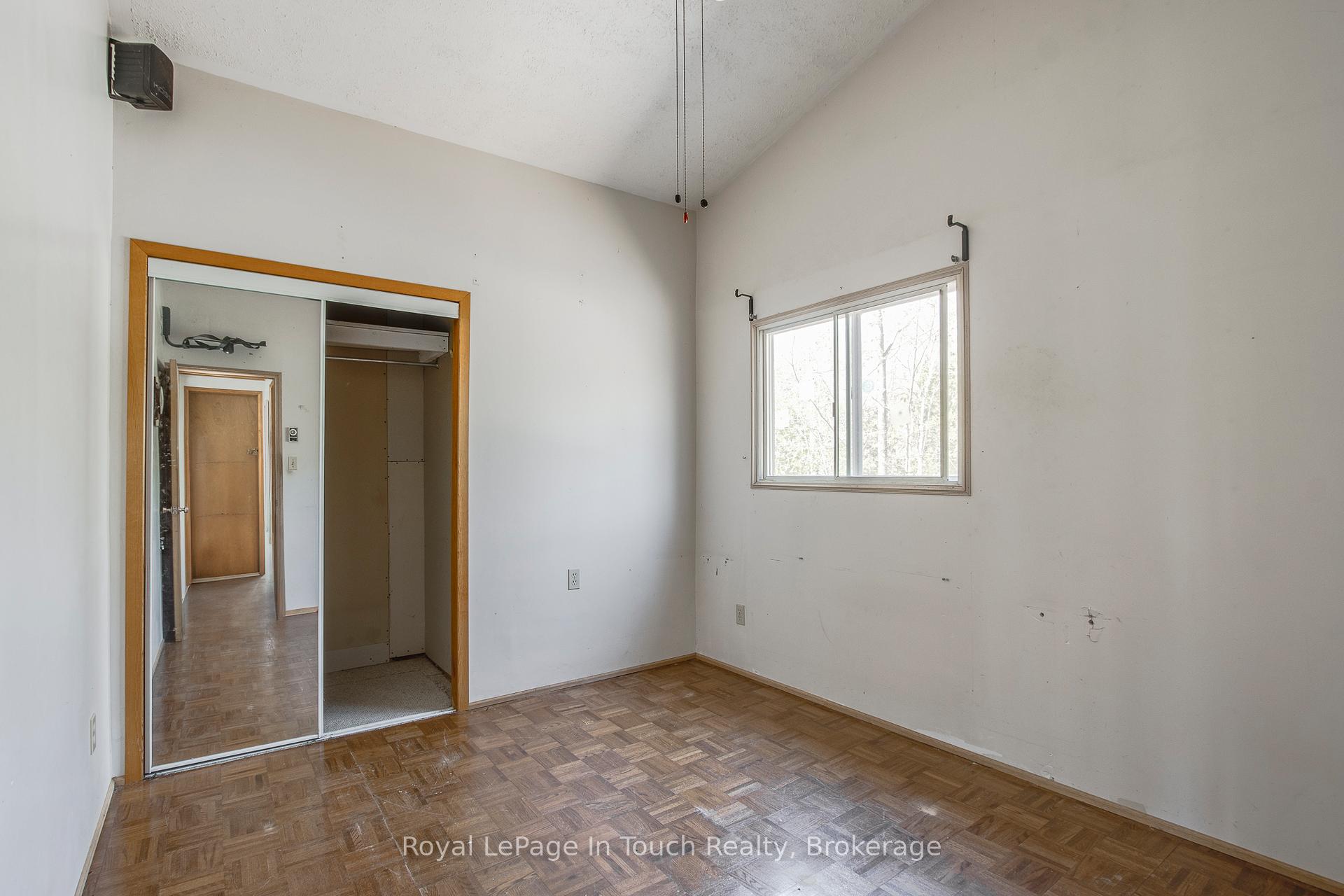 Photo 12 of 9 Joliet Crescent, Tiny, Rural Tiny — HOMEH
