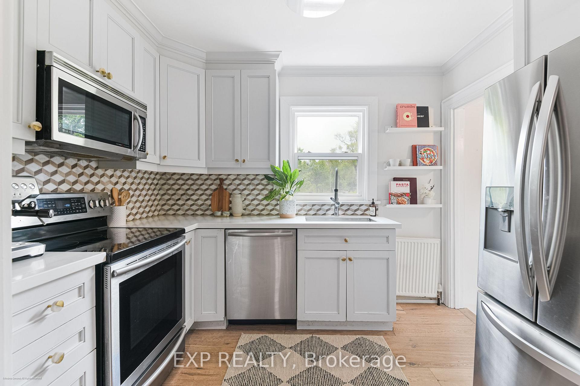 Photo 13 of 43 Cherrywood Avenue, Toronto, Humewood-Cedarvale — HOMEH