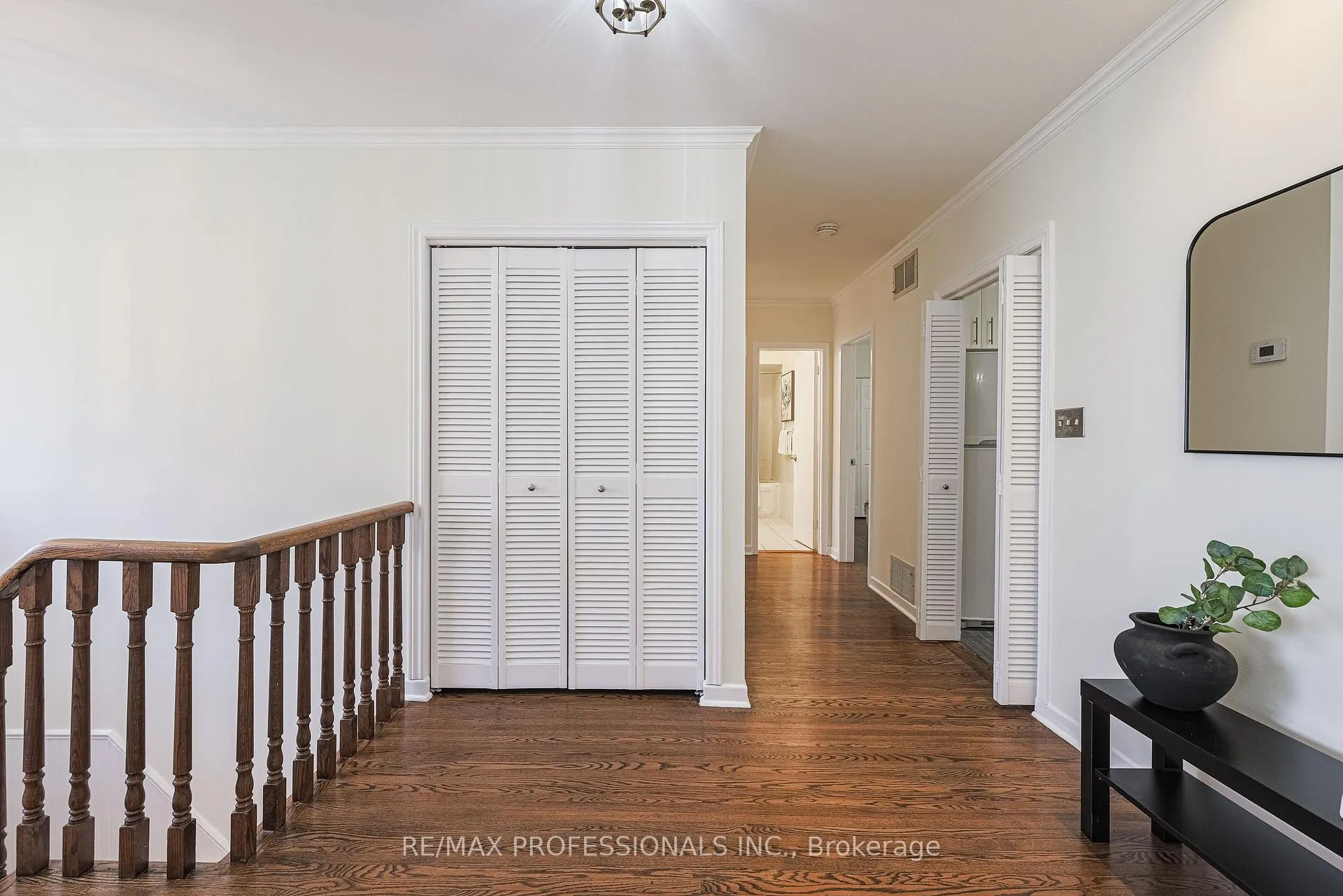 Photo 6 of 9 Donalbain Crescent, Markham, Royal Orchard — HOMEH