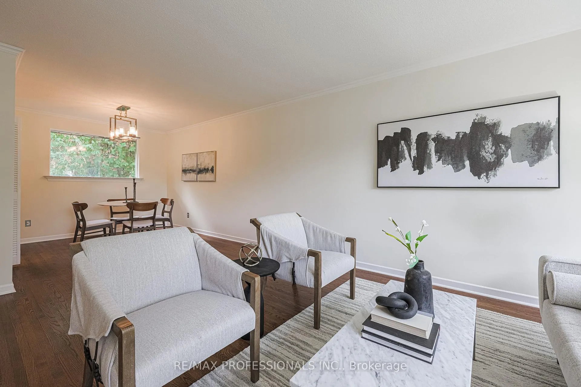 Photo 10 of 9 Donalbain Crescent, Markham, Royal Orchard — HOMEH