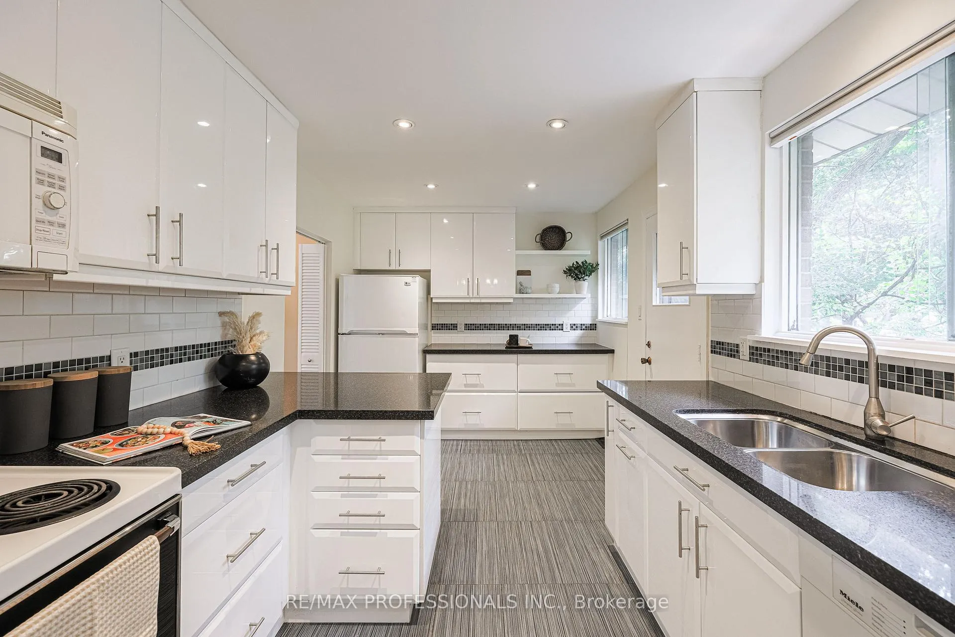 Photo 19 of 9 Donalbain Crescent, Markham, Royal Orchard — HOMEH