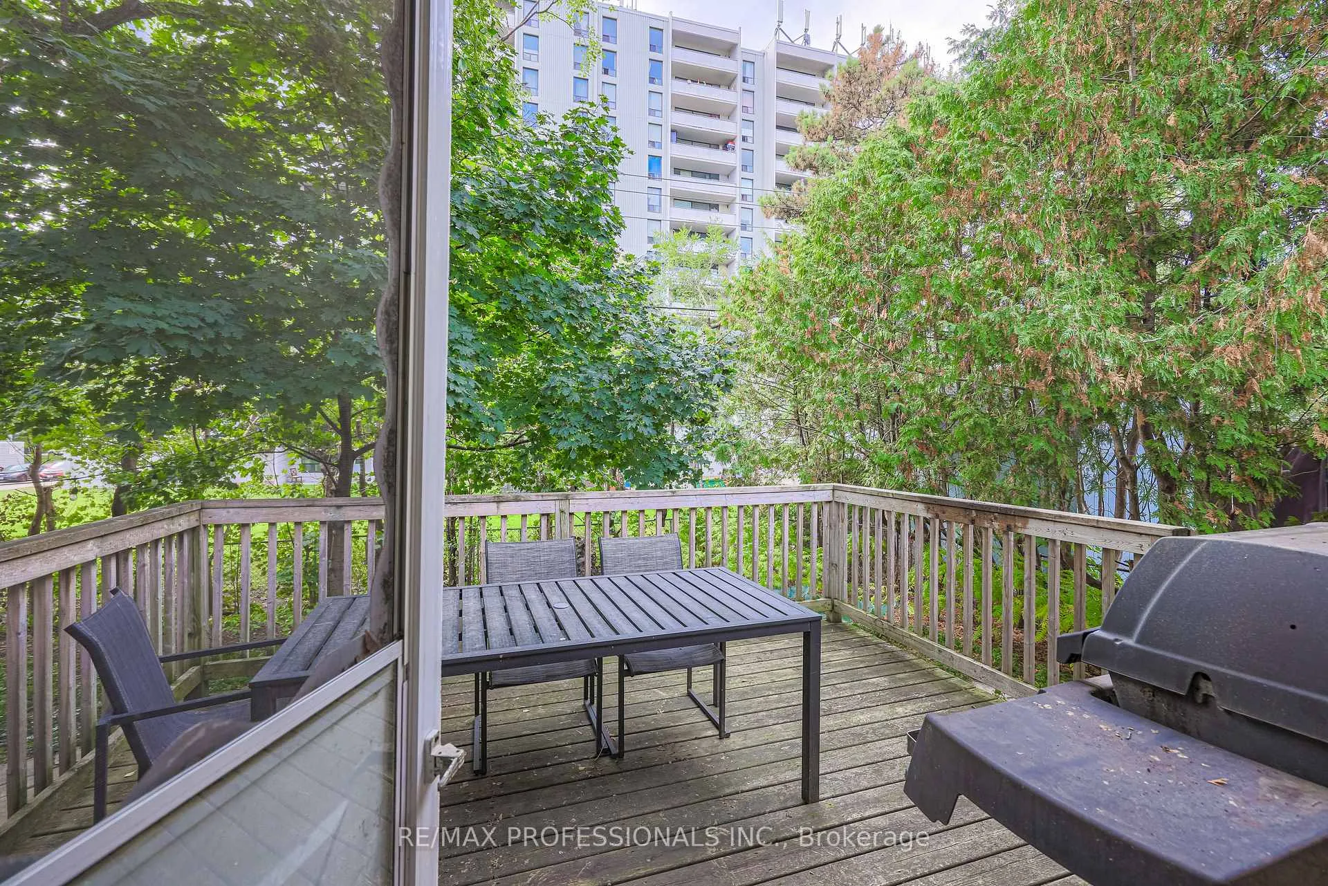 Photo 23 of 9 Donalbain Crescent, Markham, Royal Orchard — HOMEH