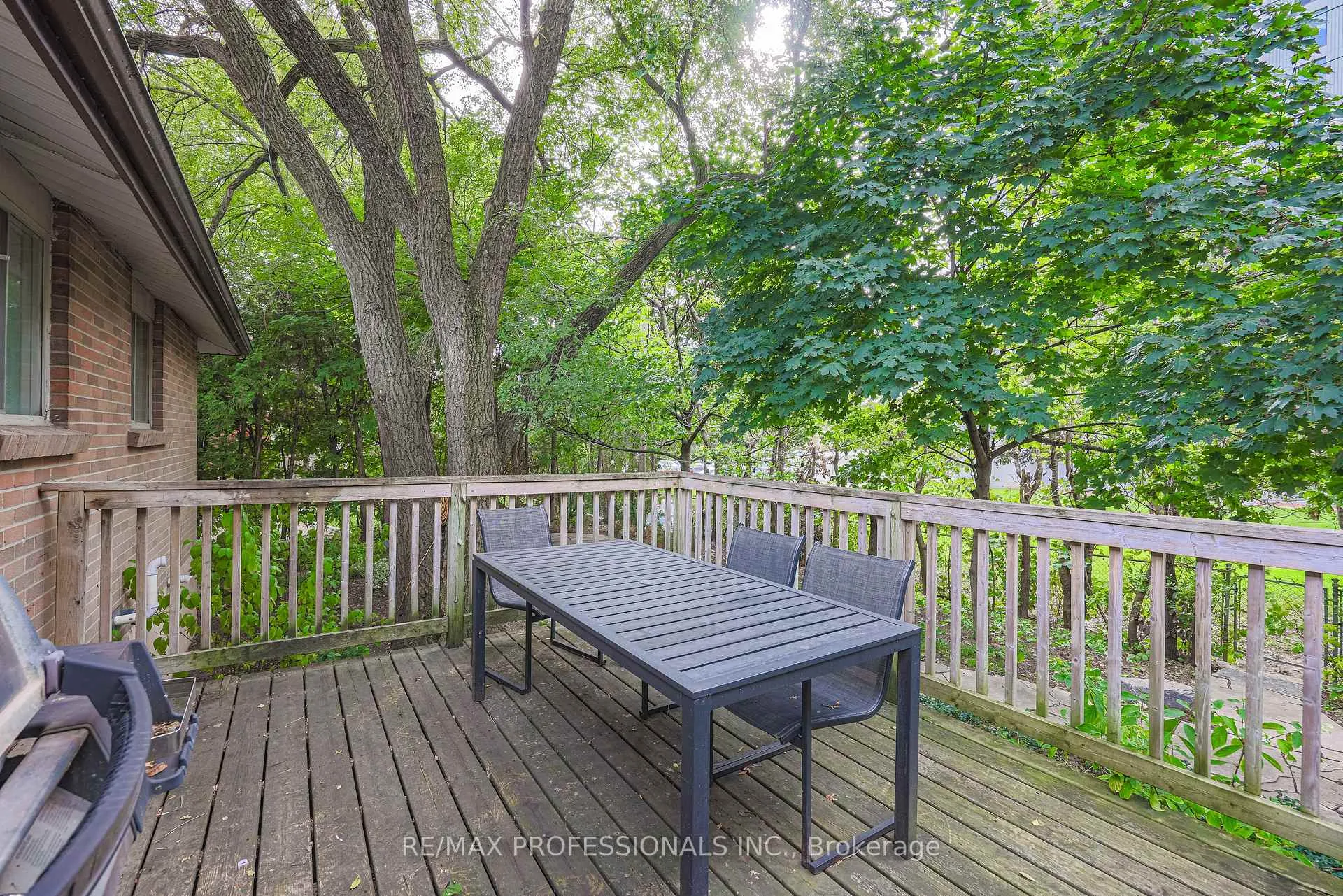Photo 24 of 9 Donalbain Crescent, Markham, Royal Orchard — HOMEH