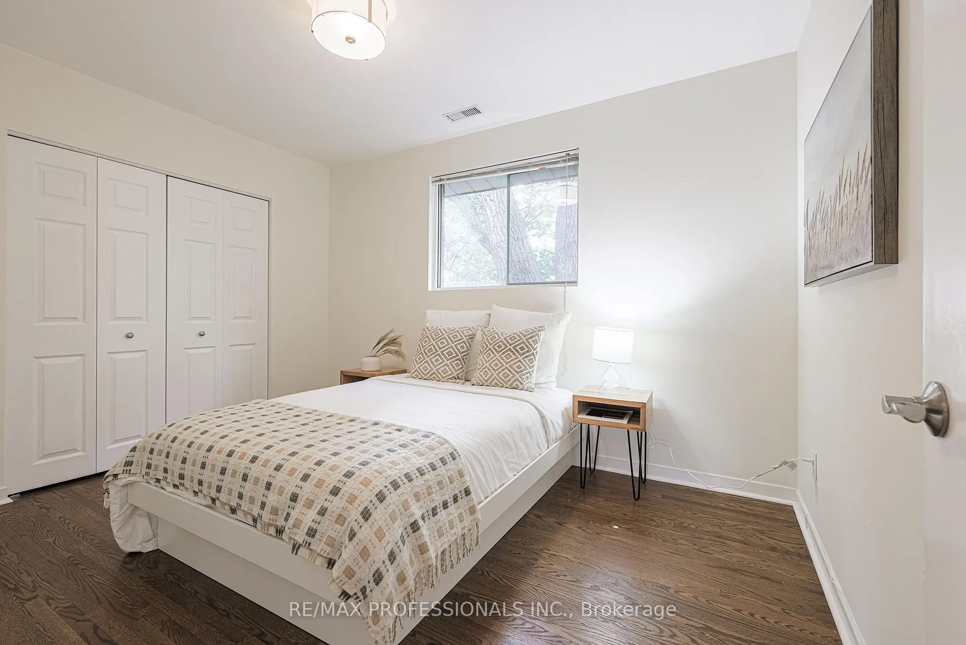 Photo 25 of 9 Donalbain Crescent, Markham, Royal Orchard — HOMEH