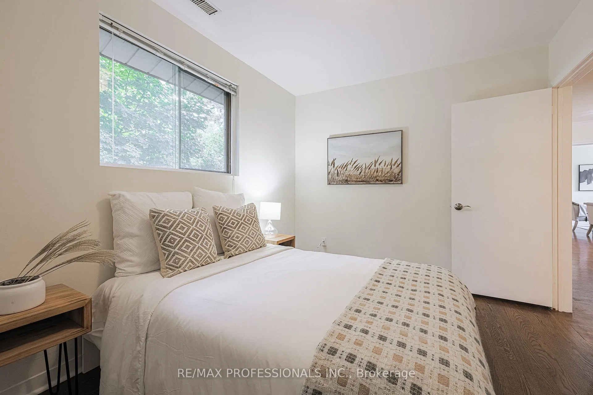 Photo 26 of 9 Donalbain Crescent, Markham, Royal Orchard — HOMEH