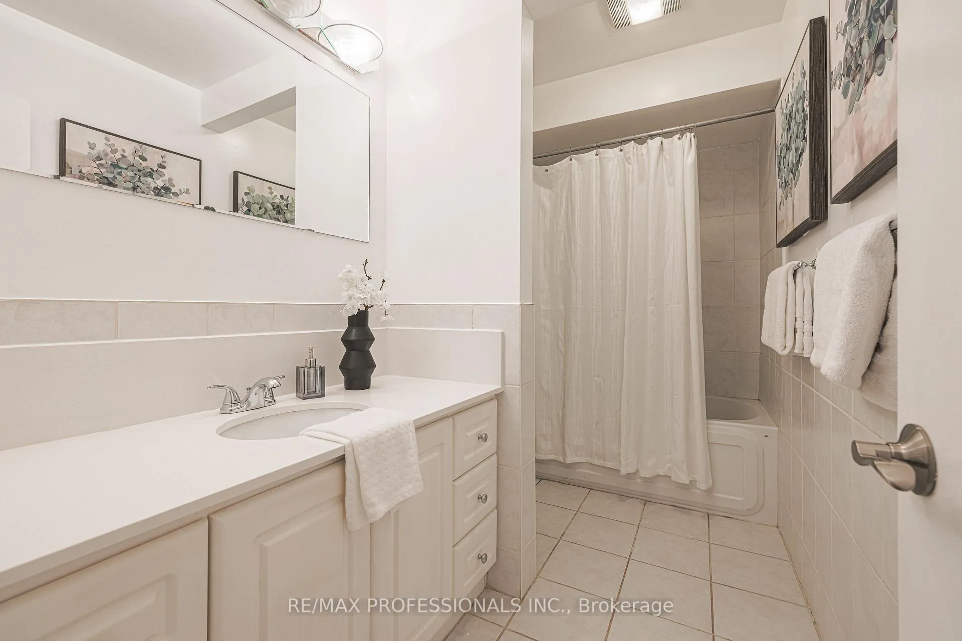 Photo 27 of 9 Donalbain Crescent, Markham, Royal Orchard — HOMEH