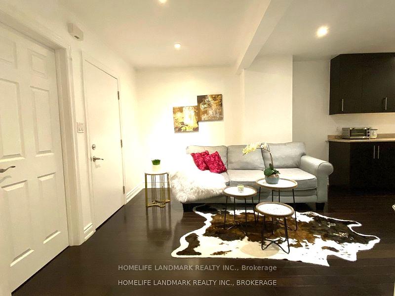 Photo 3 of Unit 2nd, 57 Glenside Avenue, Toronto, Greenwood-Coxwell — HOMEH