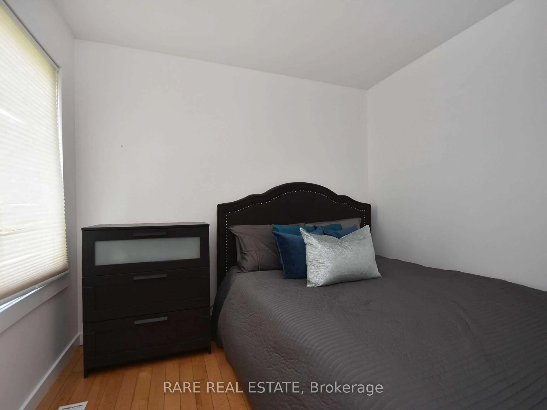 Photo 12 of 15 Eastern Avenue, Brampton, Queen Street Corridor — HOMEH