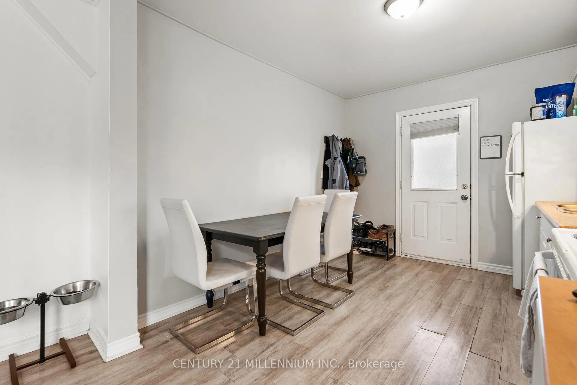 Photo 4 of 207 Beaver Street, Thorold, Allanburg/Thorold South — HOMEH
