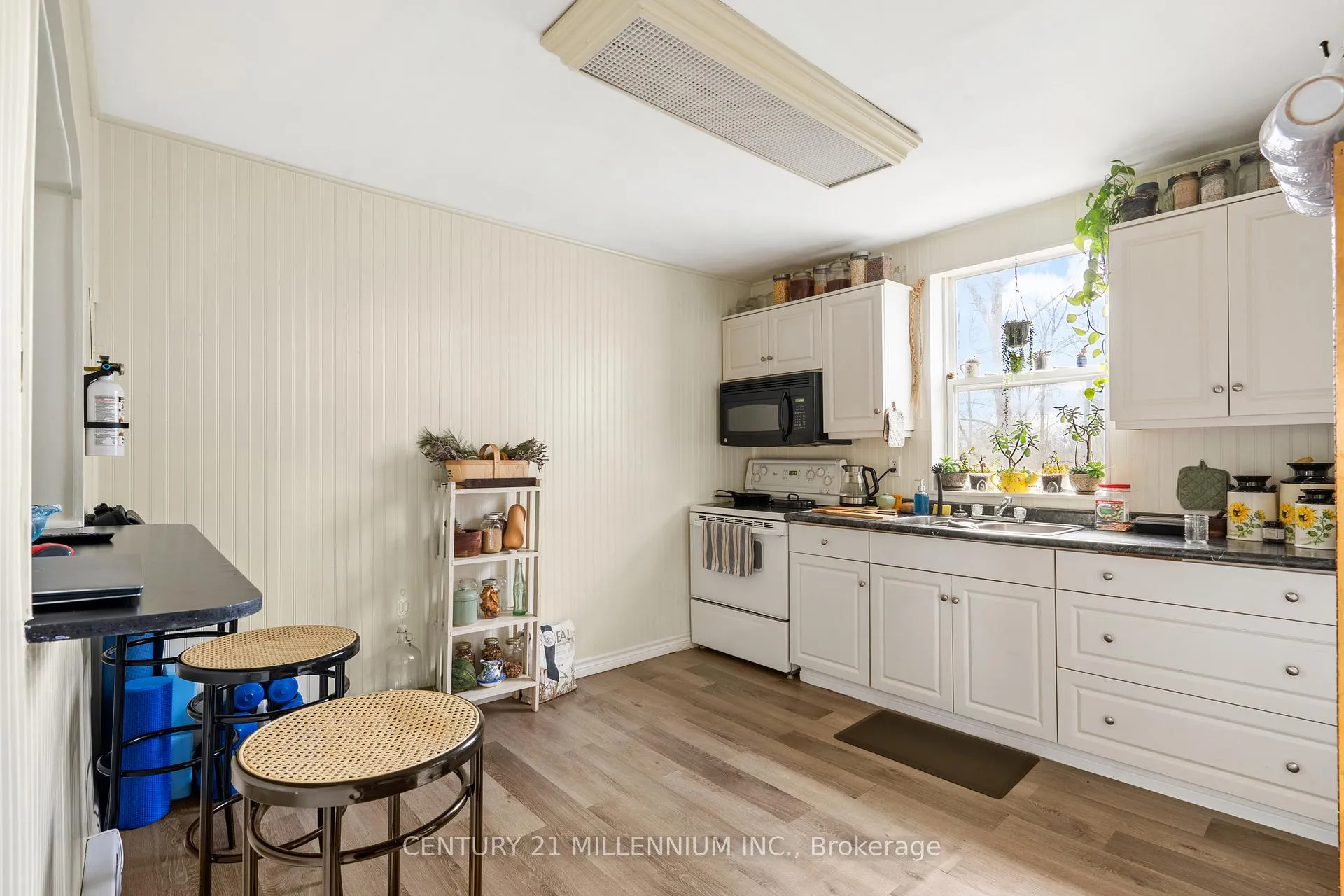 Photo 23 of 207 Beaver Street, Thorold, Allanburg/Thorold South — HOMEH