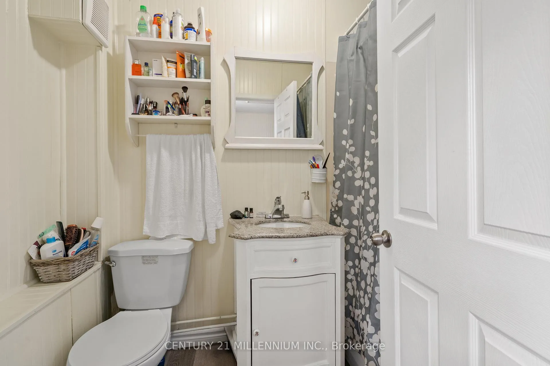 Photo 24 of 207 Beaver Street, Thorold, Allanburg/Thorold South — HOMEH
