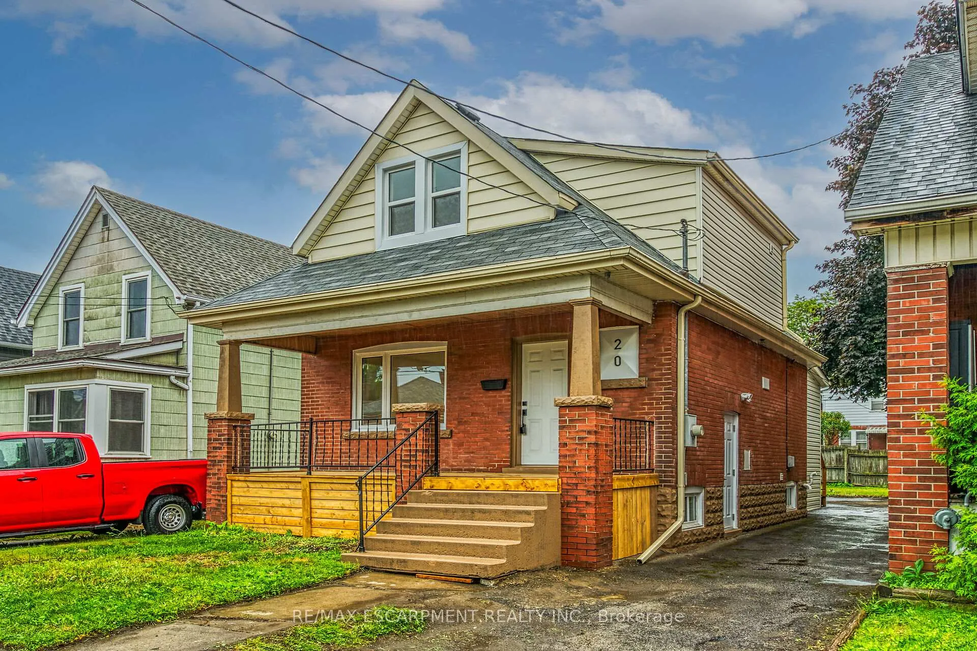 Photo 7 of 20 Crosthwaite Avenue N, Hamilton, Homeside — HOMEH