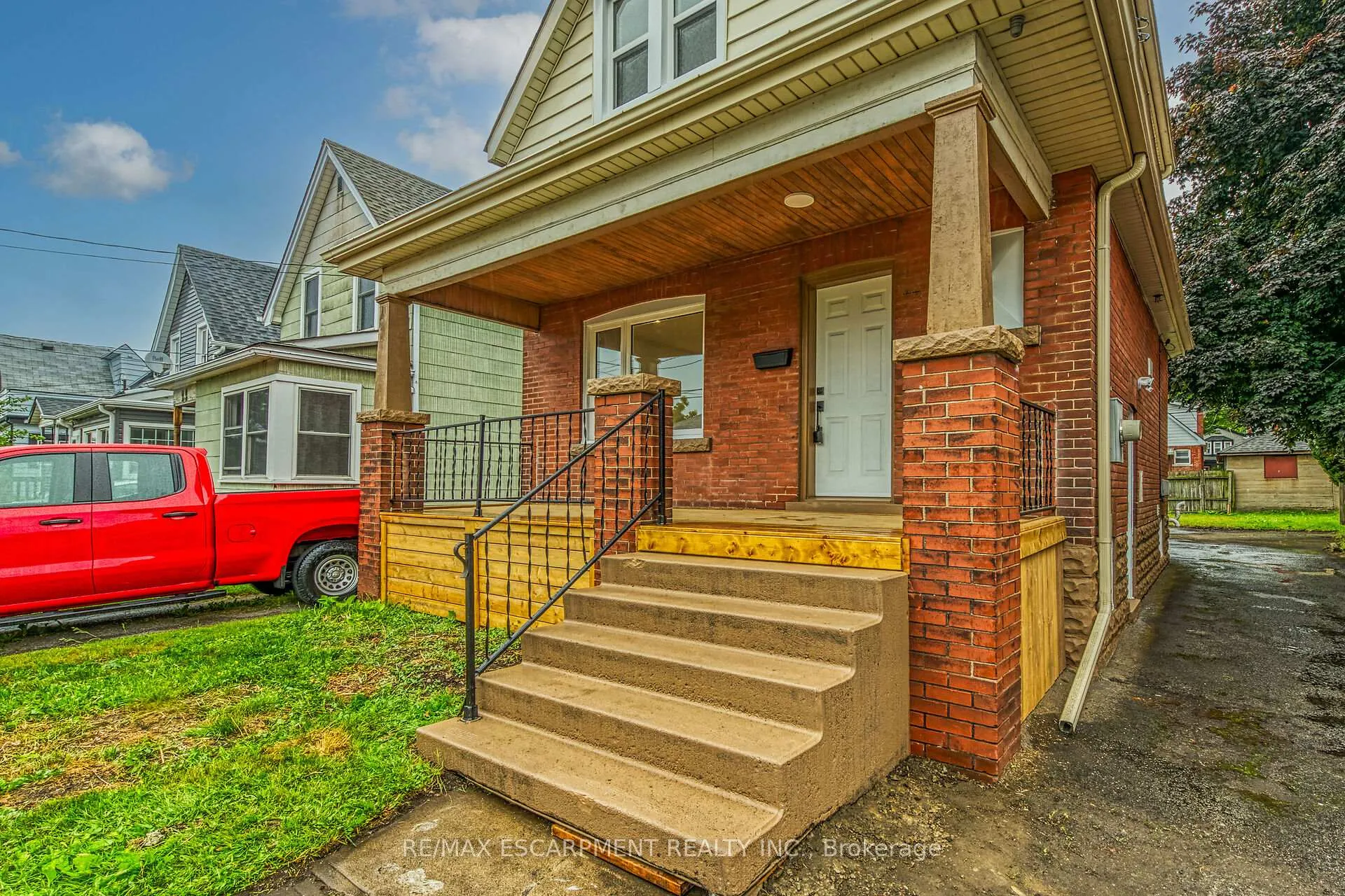 Photo 8 of 20 Crosthwaite Avenue N, Hamilton, Homeside — HOMEH