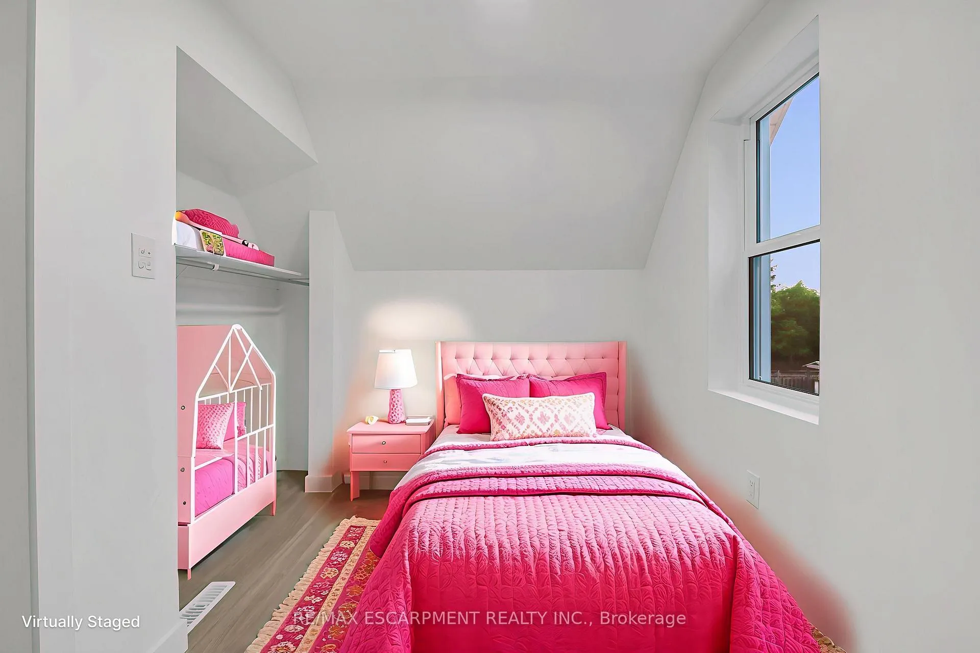 Photo 25 of 20 Crosthwaite Avenue N, Hamilton, Homeside — HOMEH