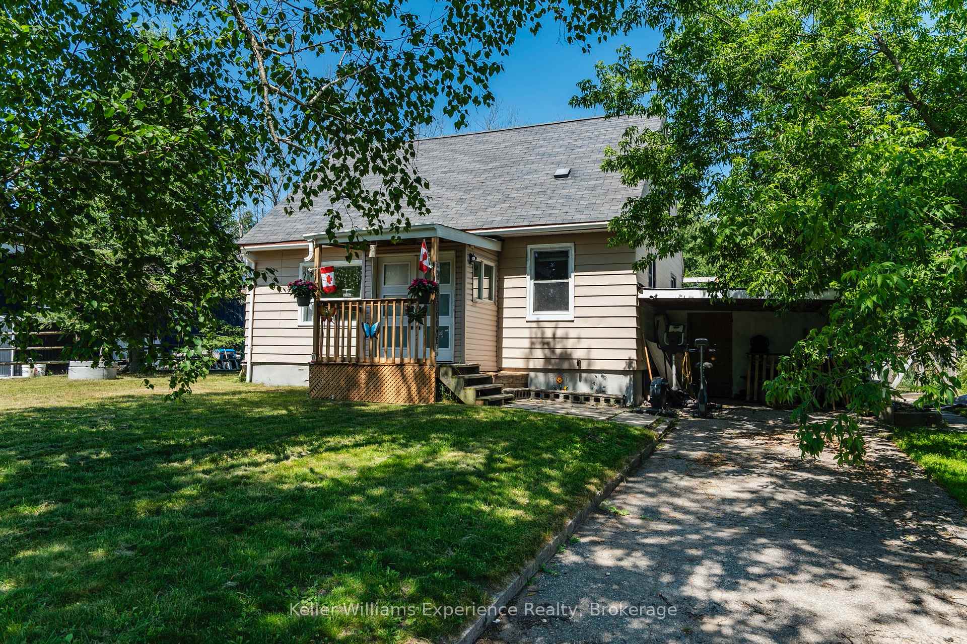 Photo 1 of 2849 Old Fort Road, Tay, Rural Tay — HOMEH