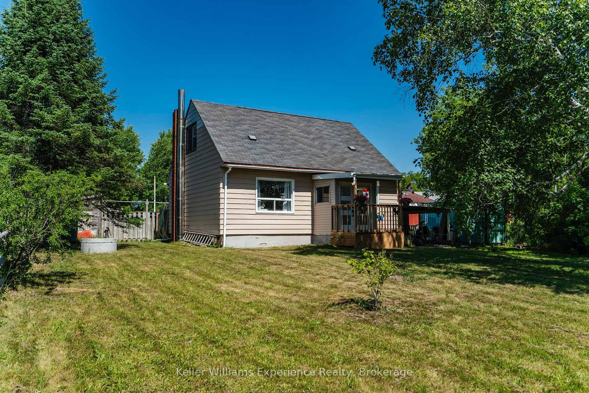 Photo 3 of 2849 Old Fort Road, Tay, Rural Tay — HOMEH