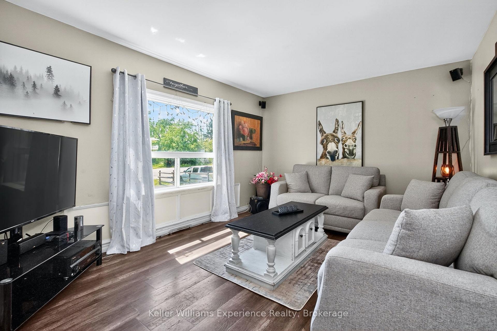 Photo 9 of 2849 Old Fort Road, Tay, Rural Tay — HOMEH