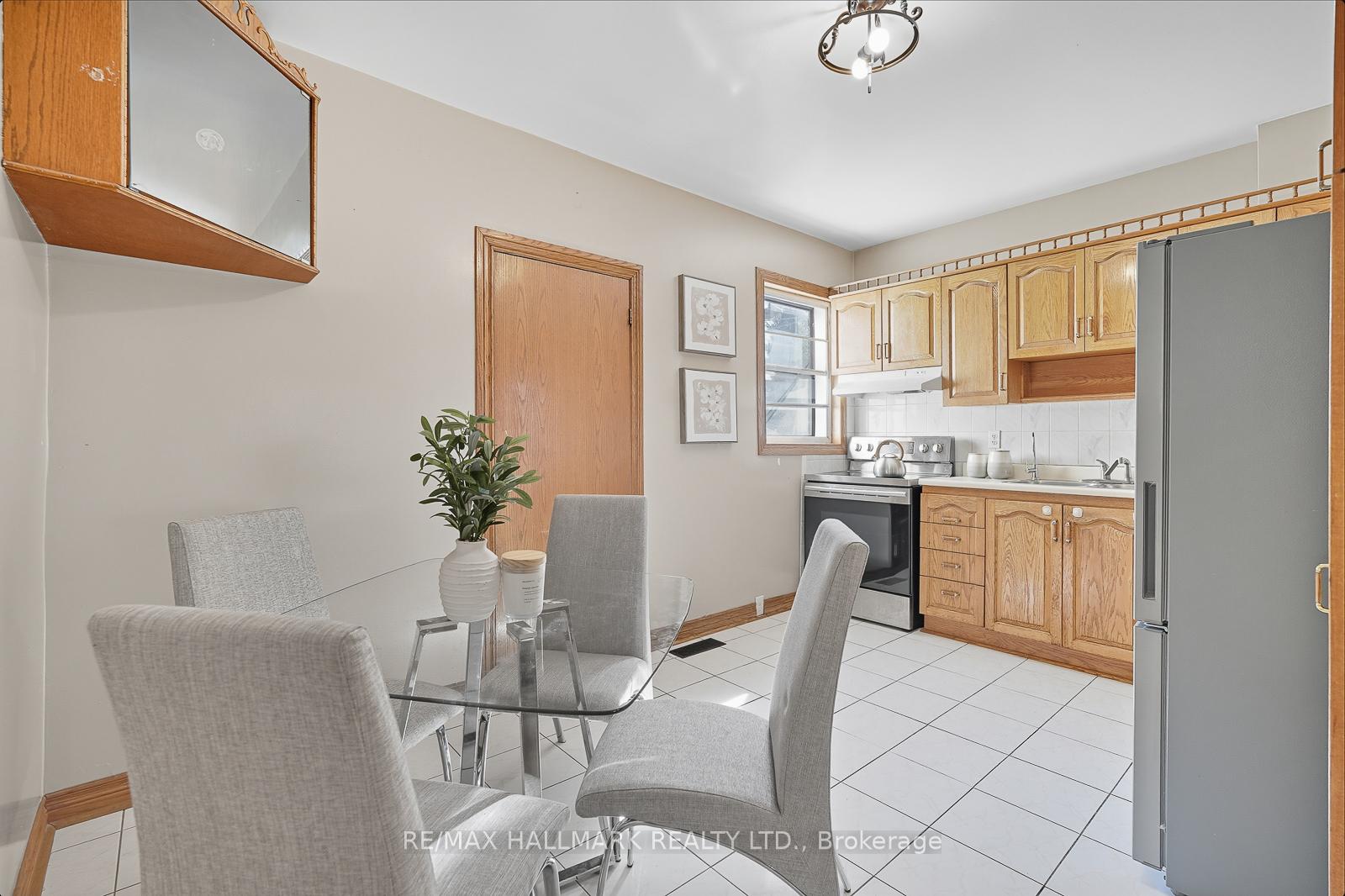 Photo 13 of 533 Milverton Boulevard, Toronto, Danforth — HOMEH