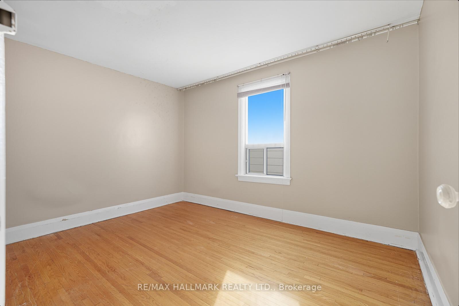Photo 25 of 533 Milverton Boulevard, Toronto, Danforth — HOMEH