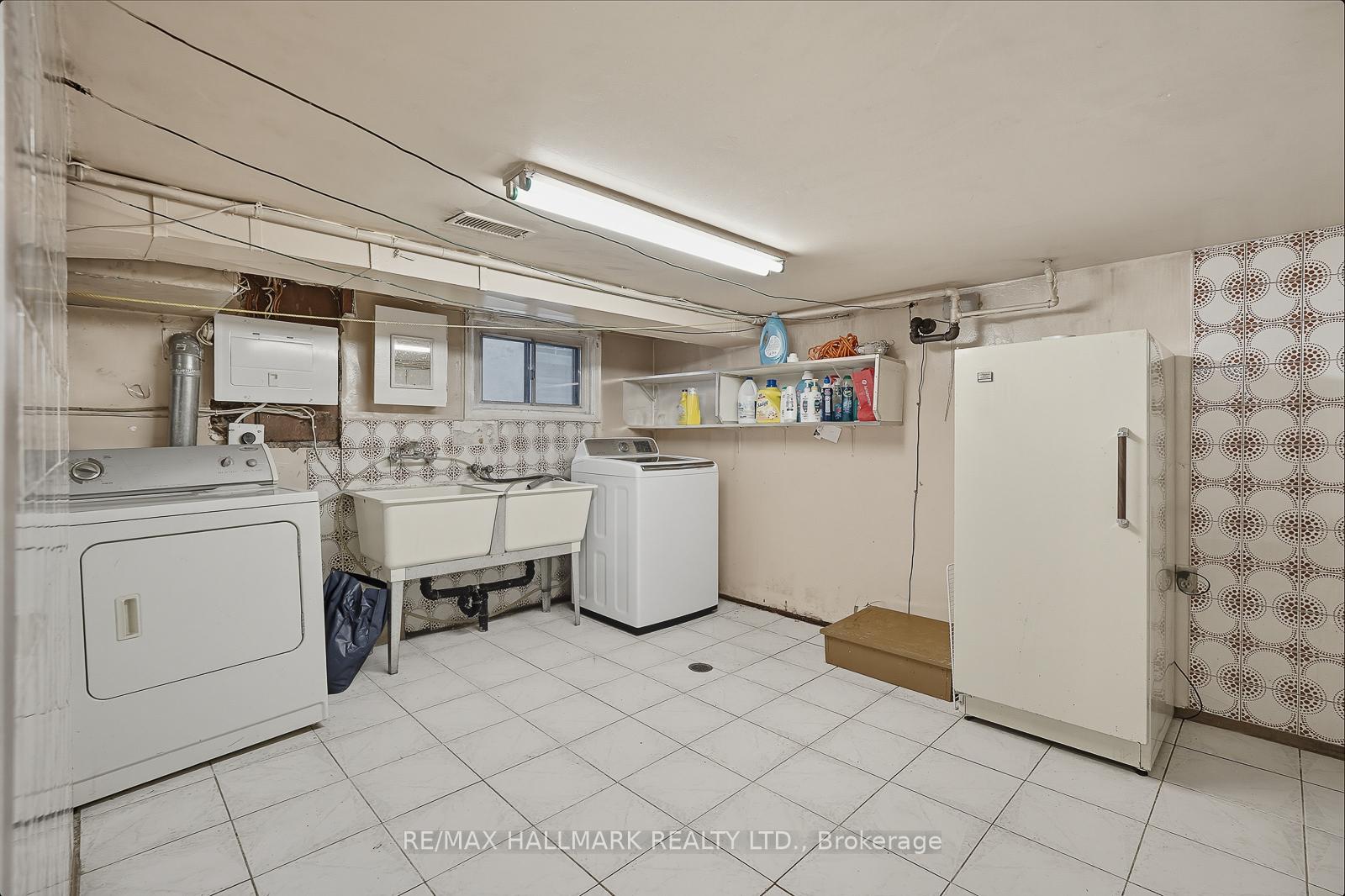 Photo 34 of 533 Milverton Boulevard, Toronto, Danforth — HOMEH