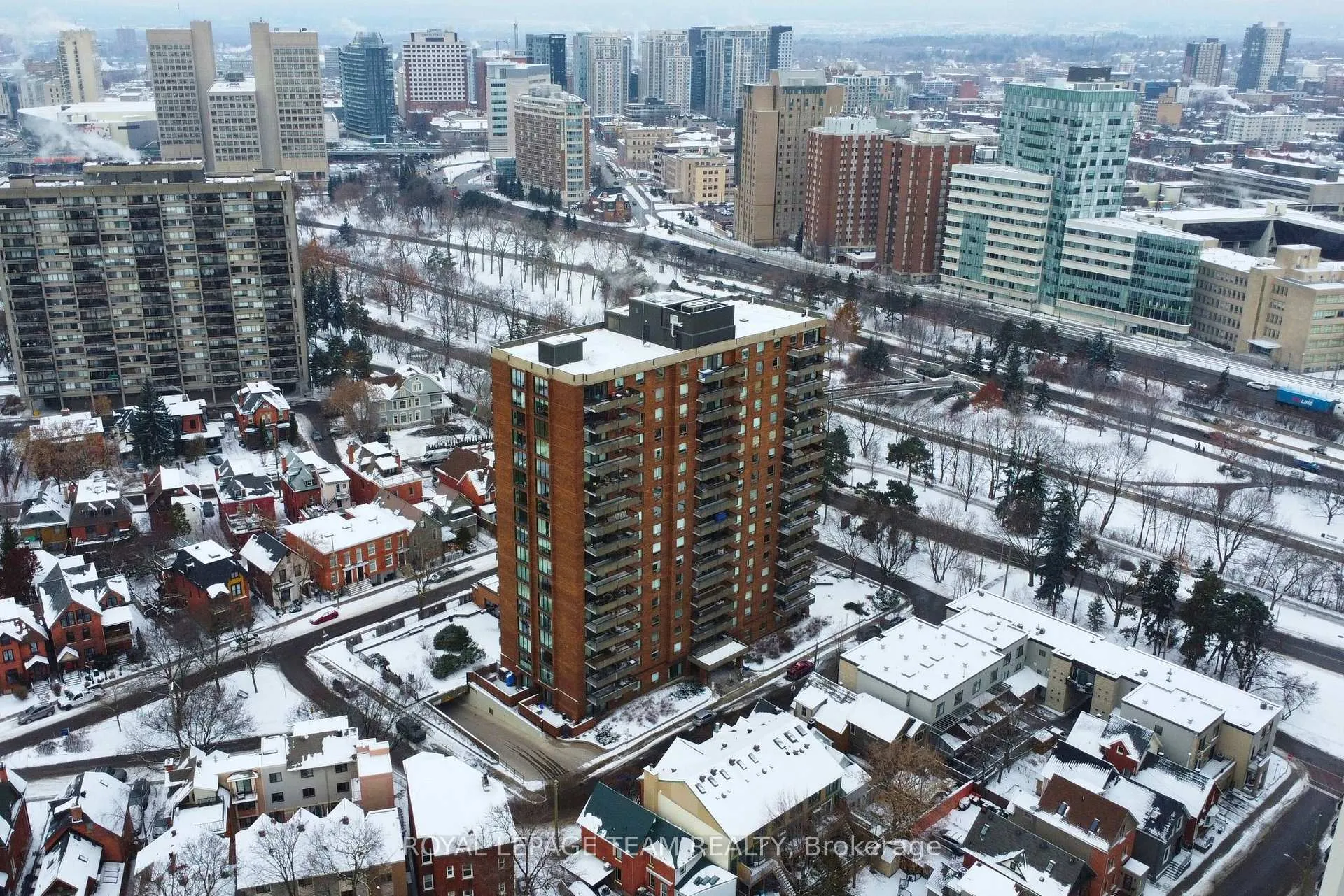 Photo 1 of Unit 101, 20 The Driveway Drive, Ottawa, Ottawa Centre/Golden Triangle — HOMEH