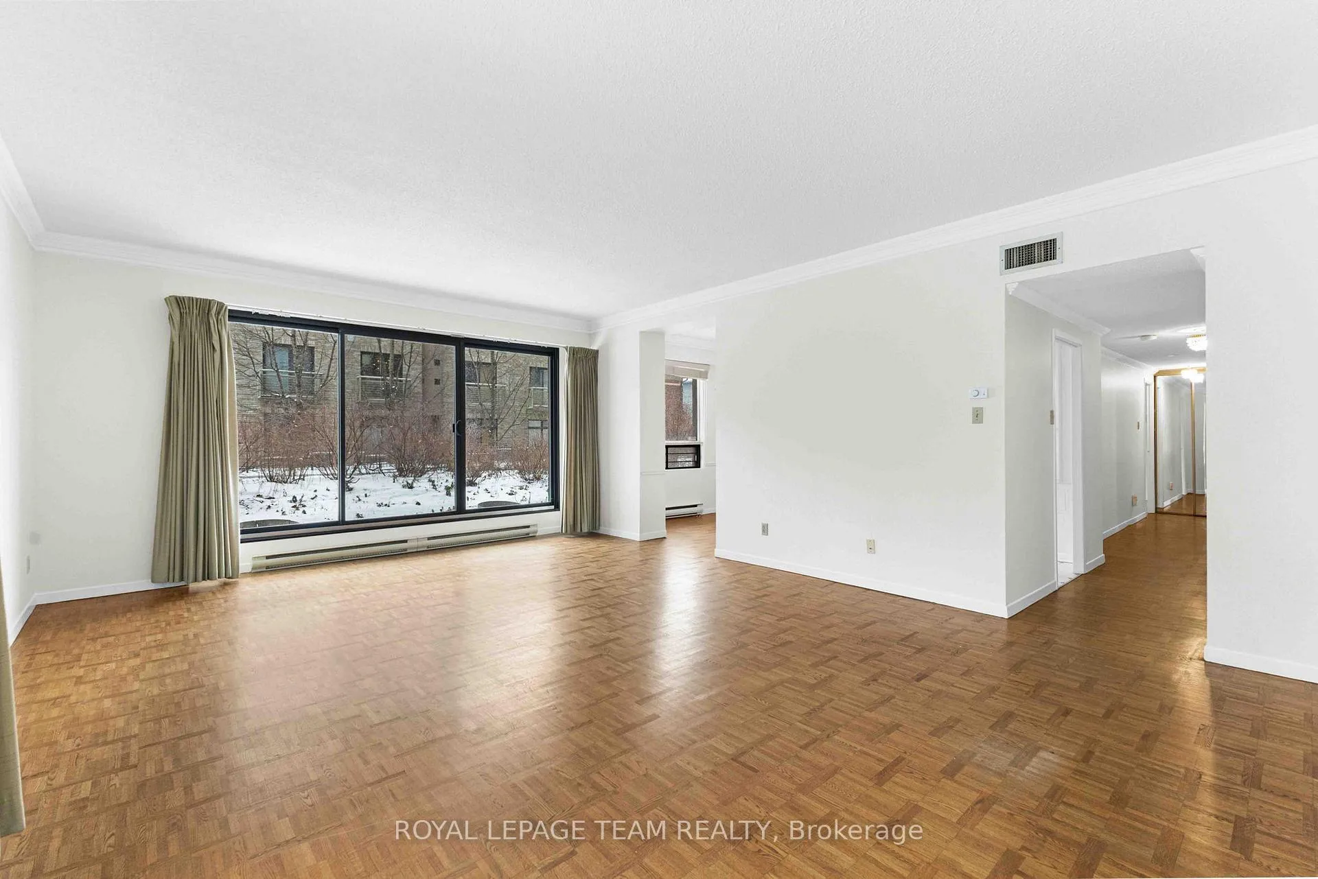 Photo 9 of Unit 101, 20 The Driveway Drive, Ottawa, Ottawa Centre/Golden Triangle — HOMEH