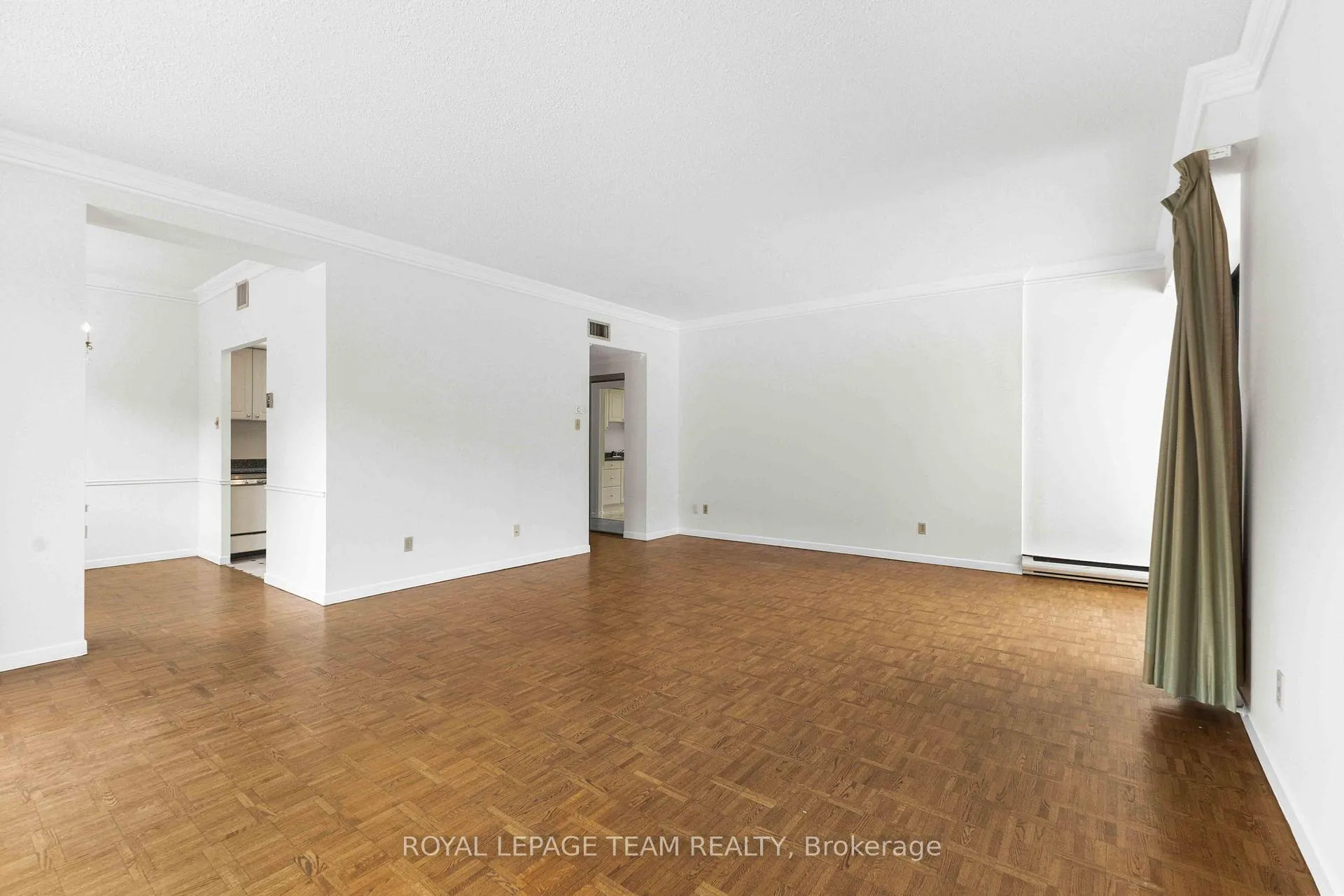 Photo 11 of Unit 101, 20 The Driveway Drive, Ottawa, Ottawa Centre/Golden Triangle — HOMEH
