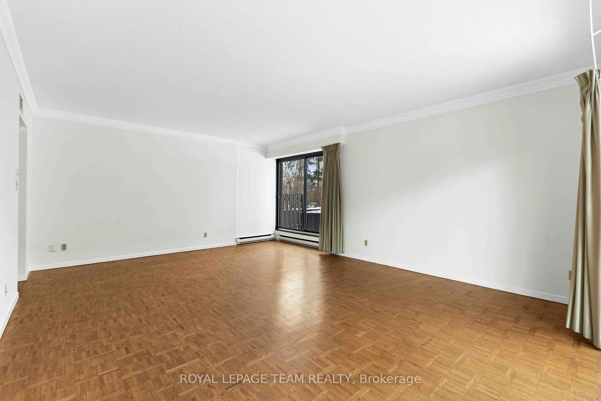 Photo 12 of Unit 101, 20 The Driveway Drive, Ottawa, Ottawa Centre/Golden Triangle — HOMEH