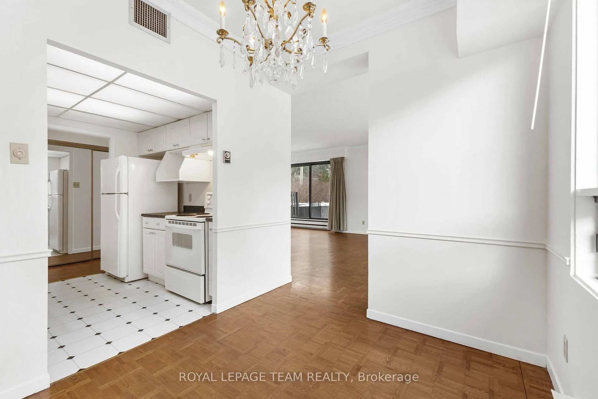 Photo 14 of Unit 101, 20 The Driveway Drive, Ottawa, Ottawa Centre/Golden Triangle — HOMEH