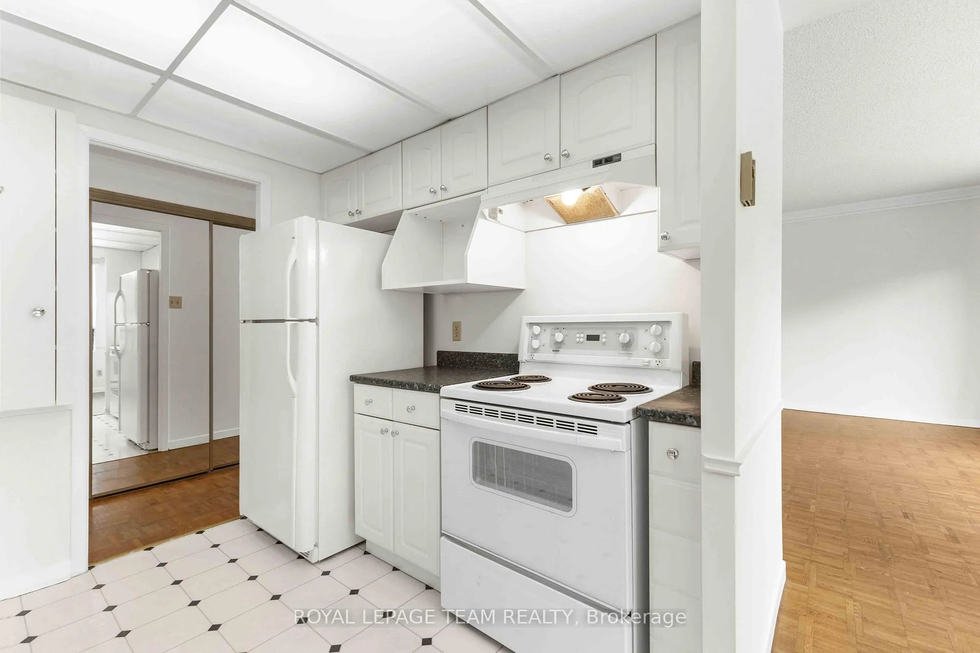 Photo 16 of Unit 101, 20 The Driveway Drive, Ottawa, Ottawa Centre/Golden Triangle — HOMEH