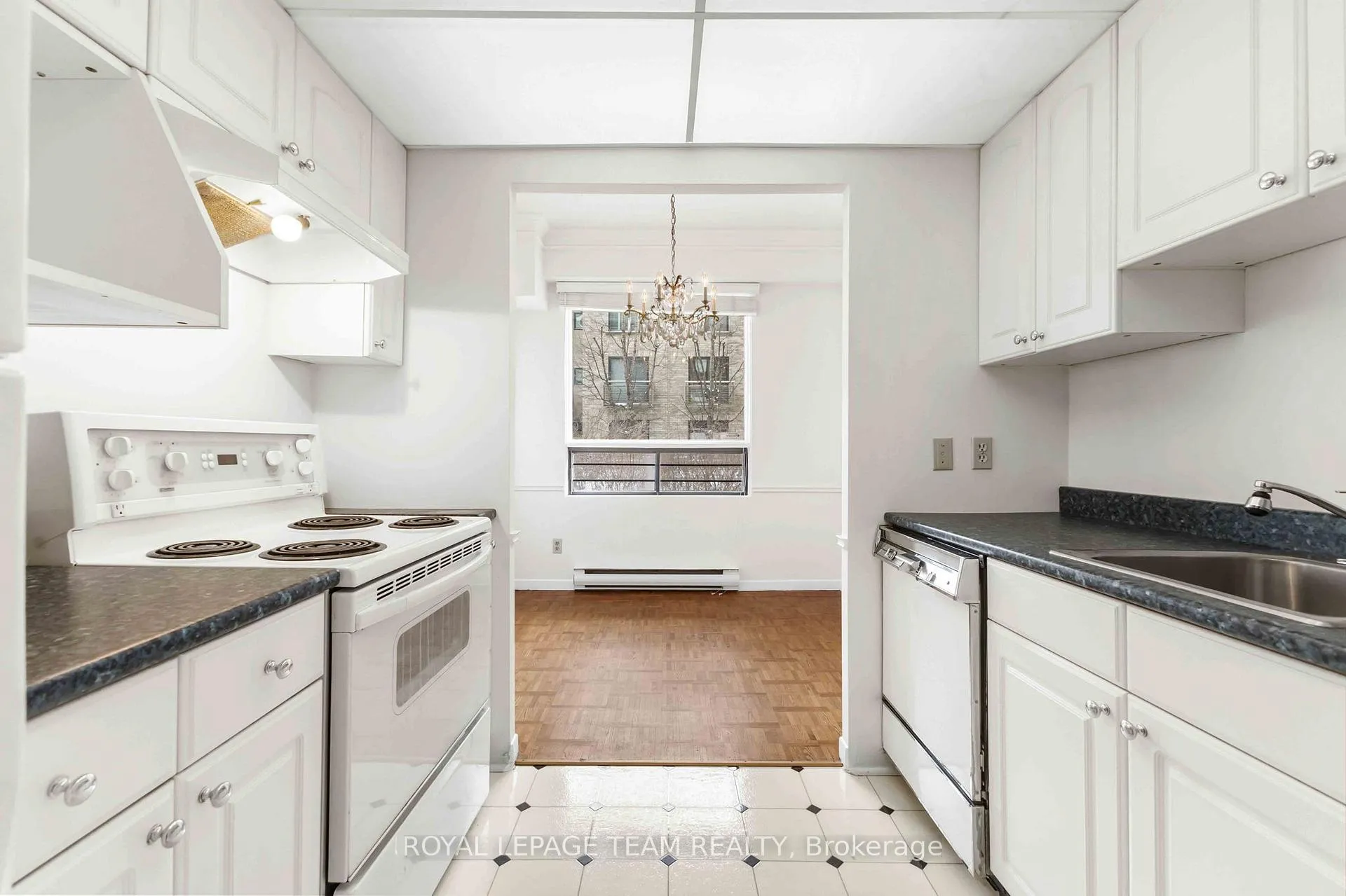 Photo 17 of Unit 101, 20 The Driveway Drive, Ottawa, Ottawa Centre/Golden Triangle — HOMEH