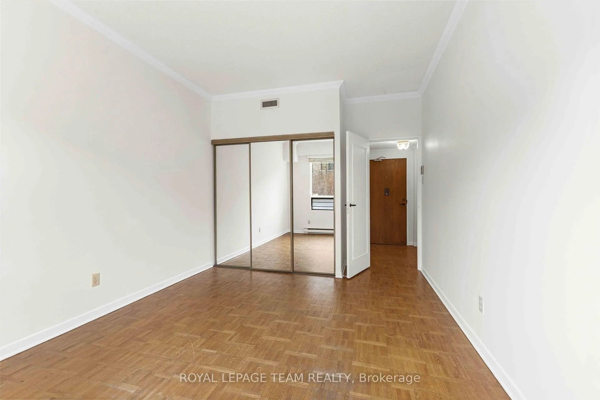 Photo 25 of Unit 101, 20 The Driveway Drive, Ottawa, Ottawa Centre/Golden Triangle — HOMEH