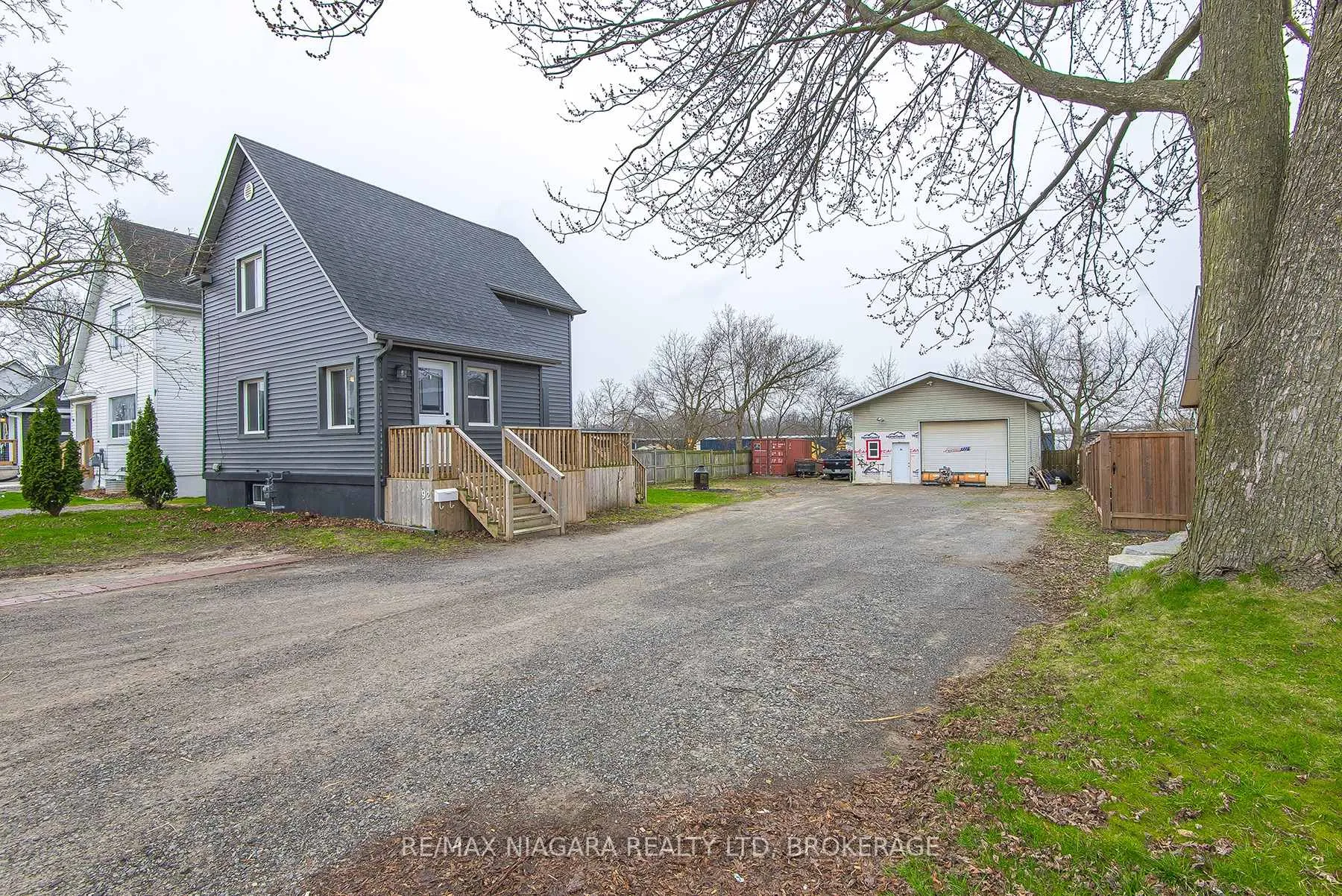 Photo 3 of 92 Hodgkins Avenue, Thorold, Rolling Meadows — HOMEH