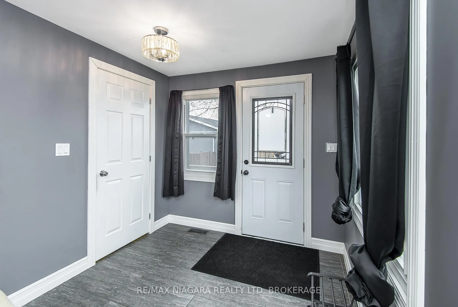 Photo 5 of 92 Hodgkins Avenue, Thorold, Rolling Meadows — HOMEH
