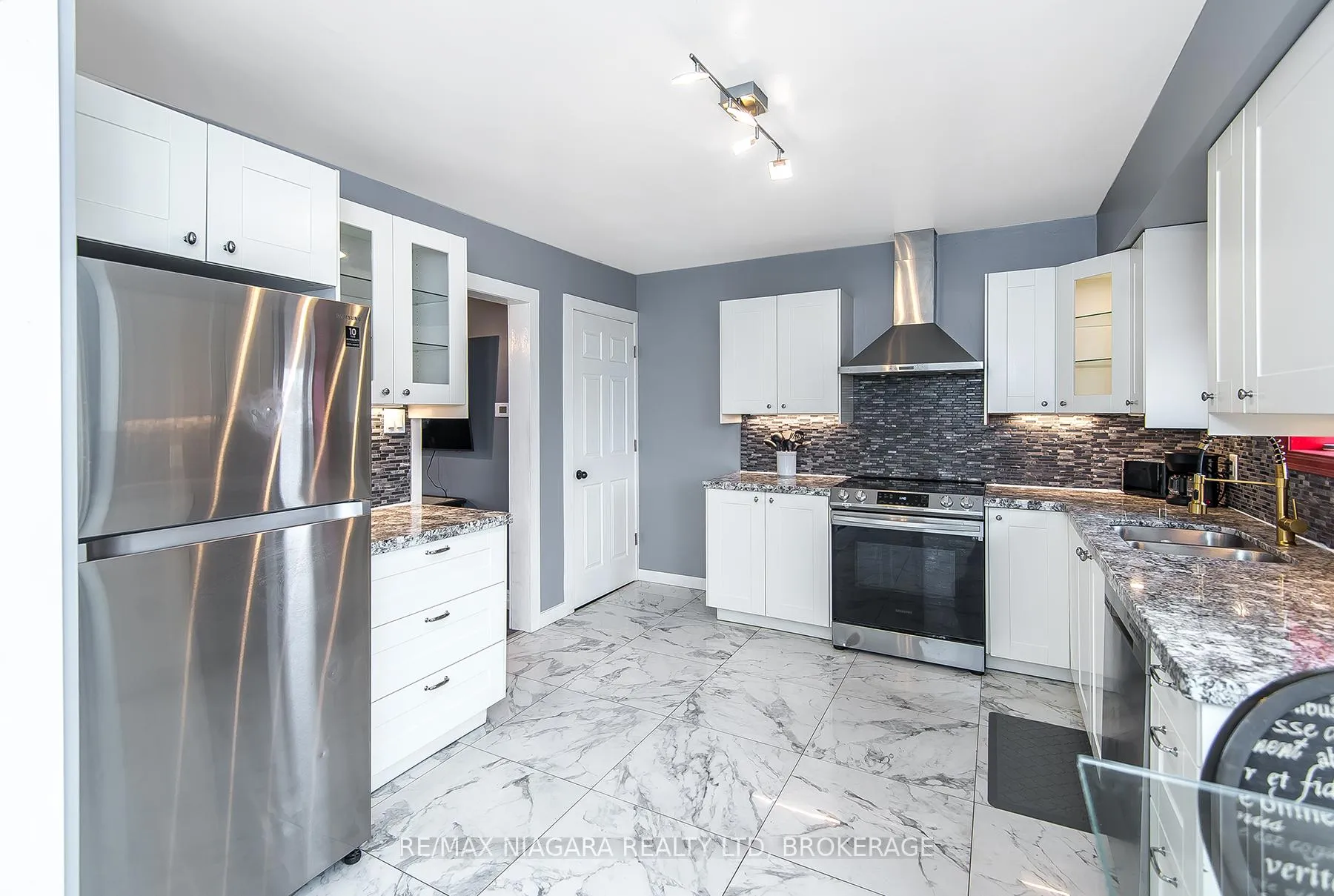 Photo 11 of 92 Hodgkins Avenue, Thorold, Rolling Meadows — HOMEH