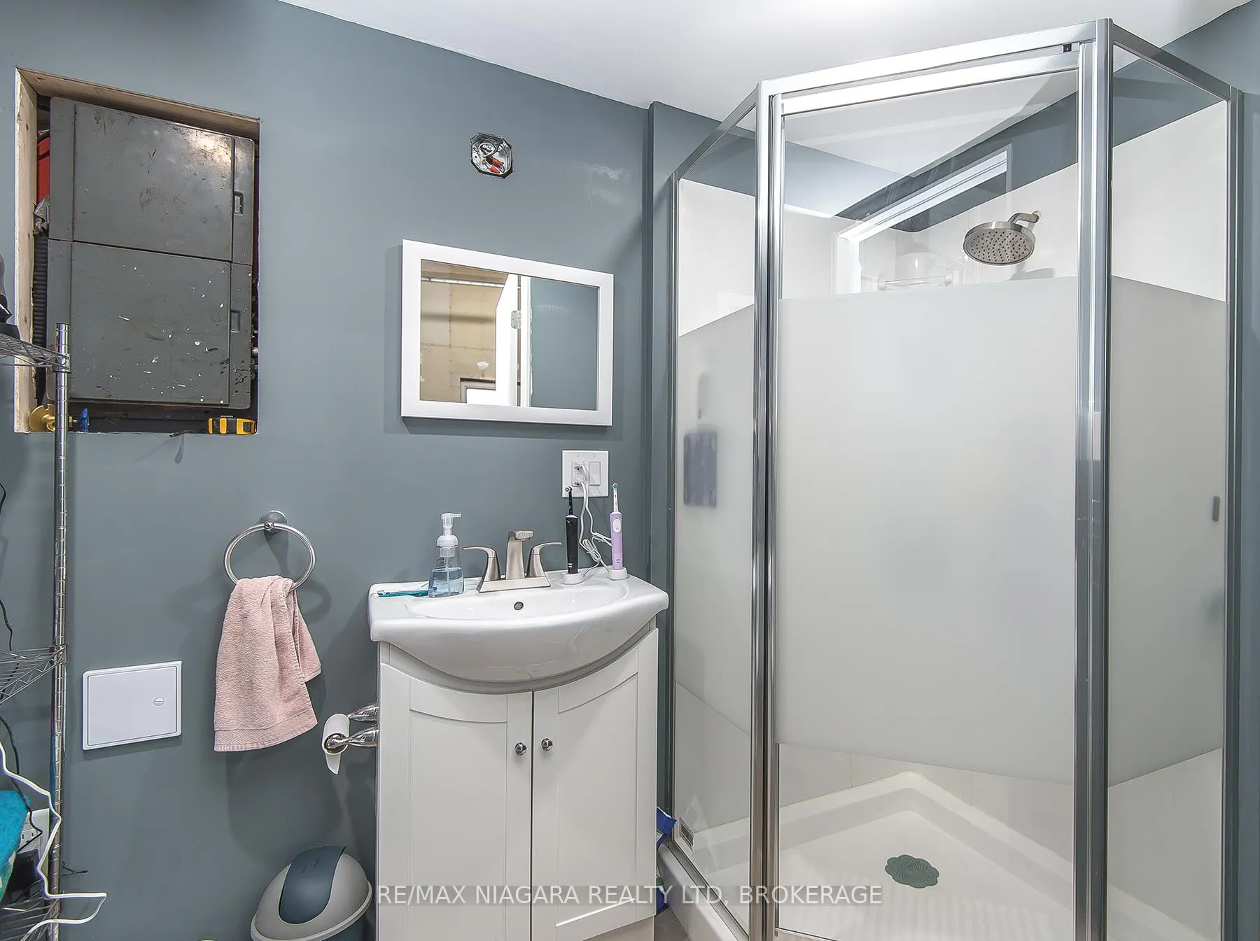 Photo 37 of 92 Hodgkins Avenue, Thorold, Rolling Meadows — HOMEH