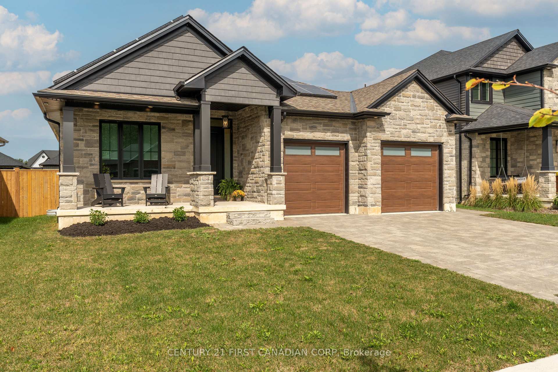 Photo 1 of 104 Foxborough Place, Thames Centre, Thorndale — HOMEH