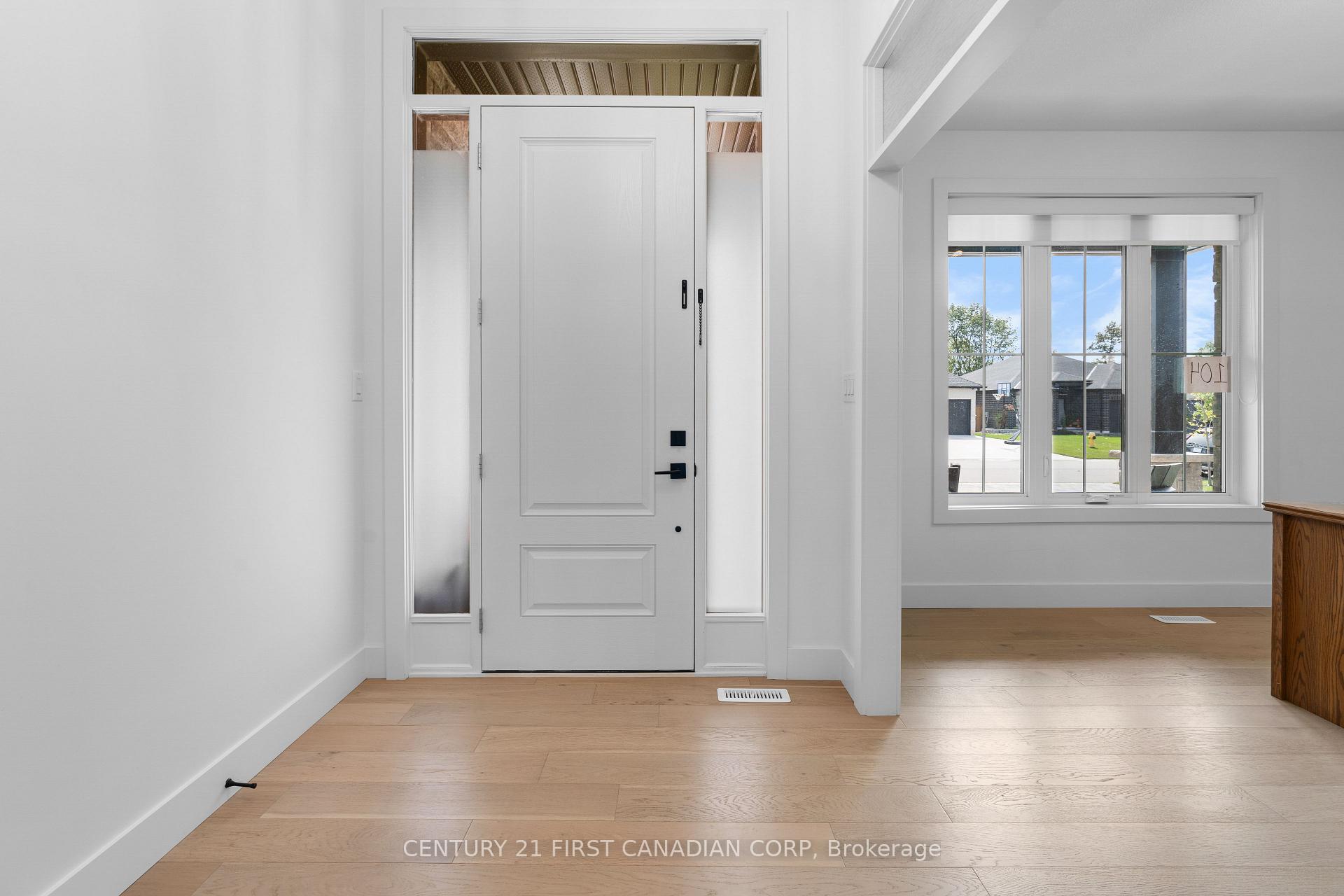 Photo 5 of 104 Foxborough Place, Thames Centre, Thorndale — HOMEH