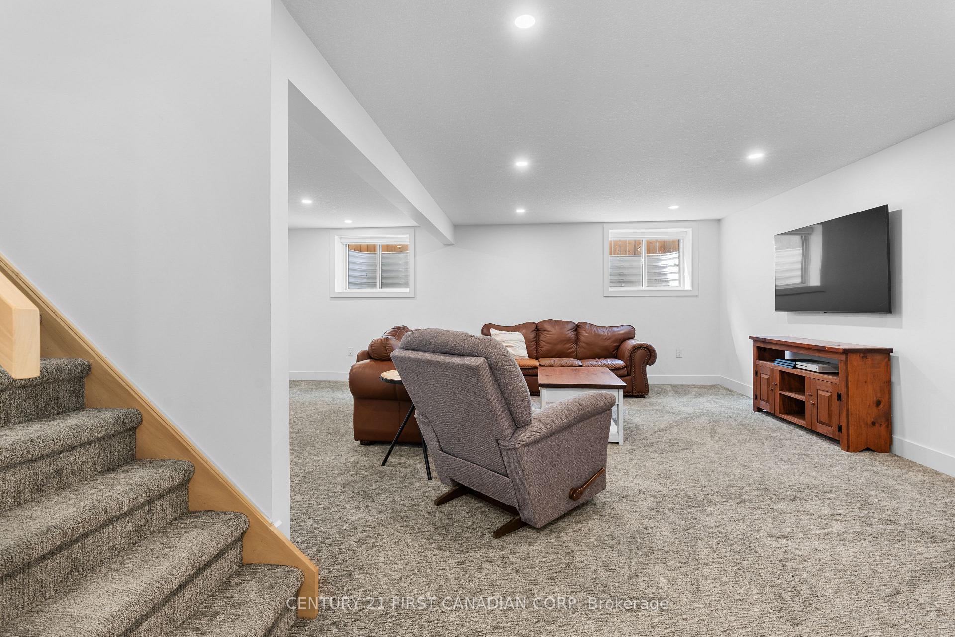 Photo 30 of 104 Foxborough Place, Thames Centre, Thorndale — HOMEH